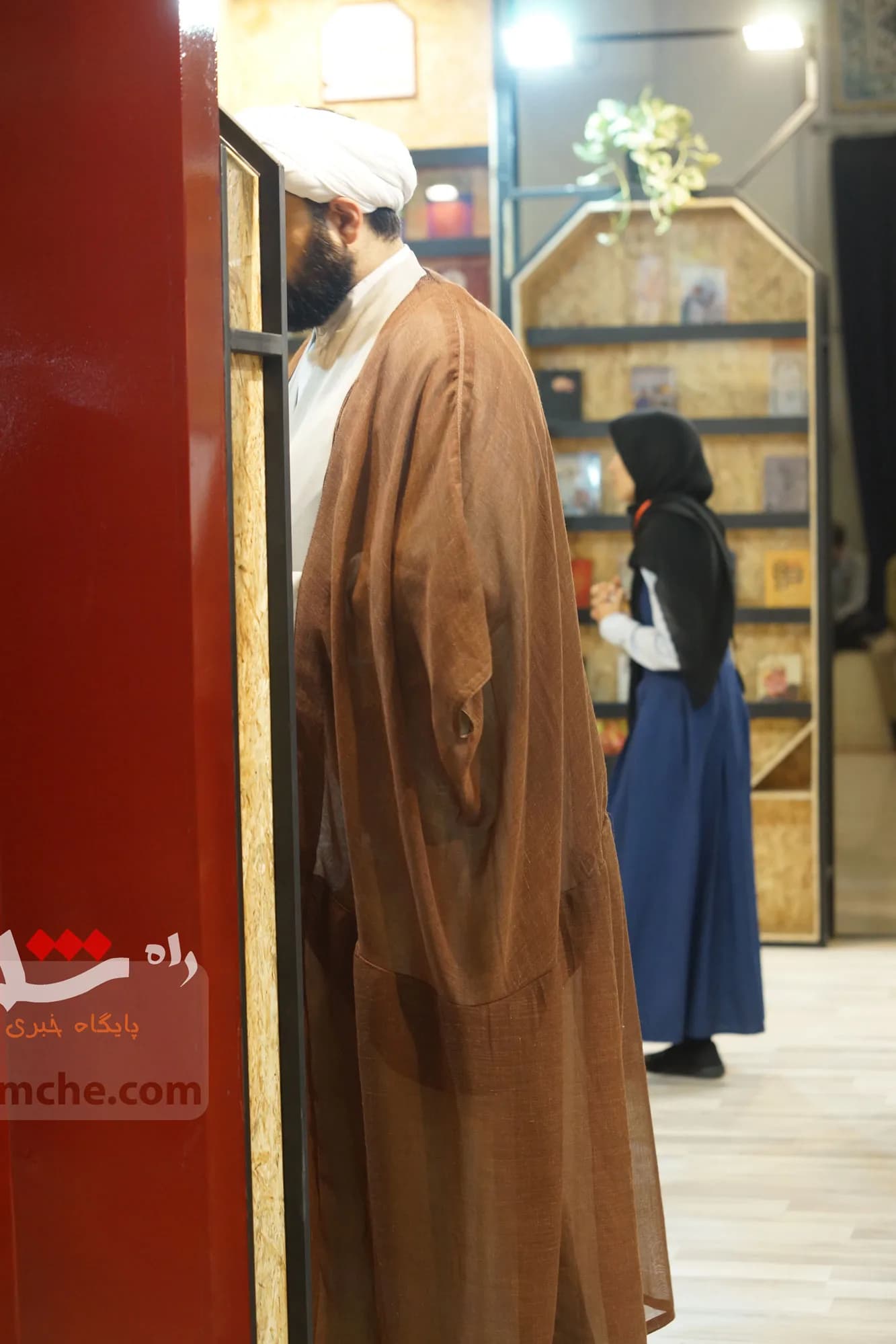 دومین روز نمایشگاه بین‌المللی کتاب برگزار شد +تصاویر — تصویر 21