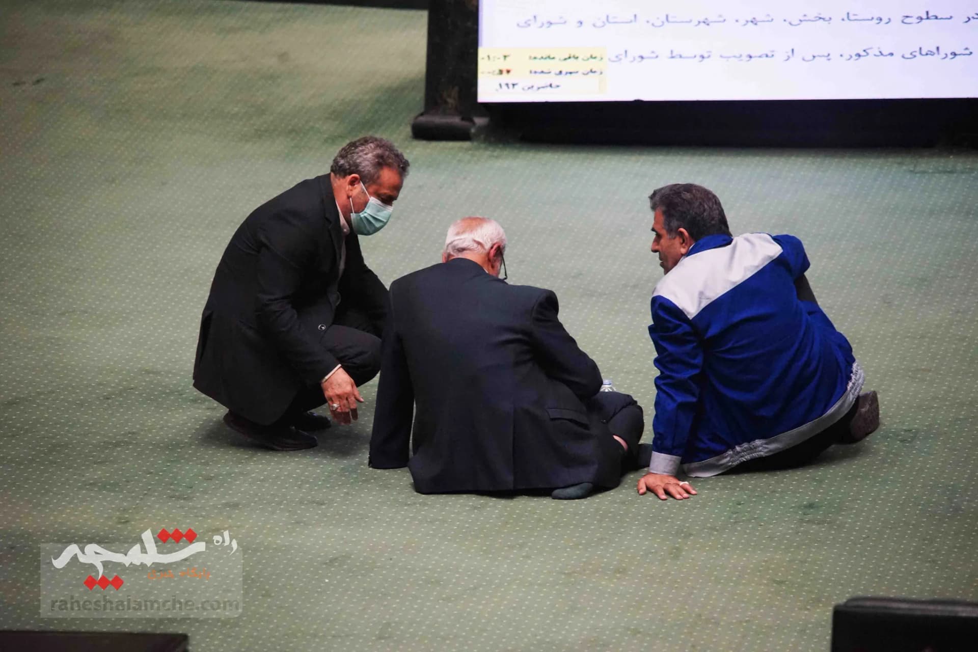 تصاویر اختصاصی راه شلمچه از تحصن نماینده تهران در مجلس — تصویر 24