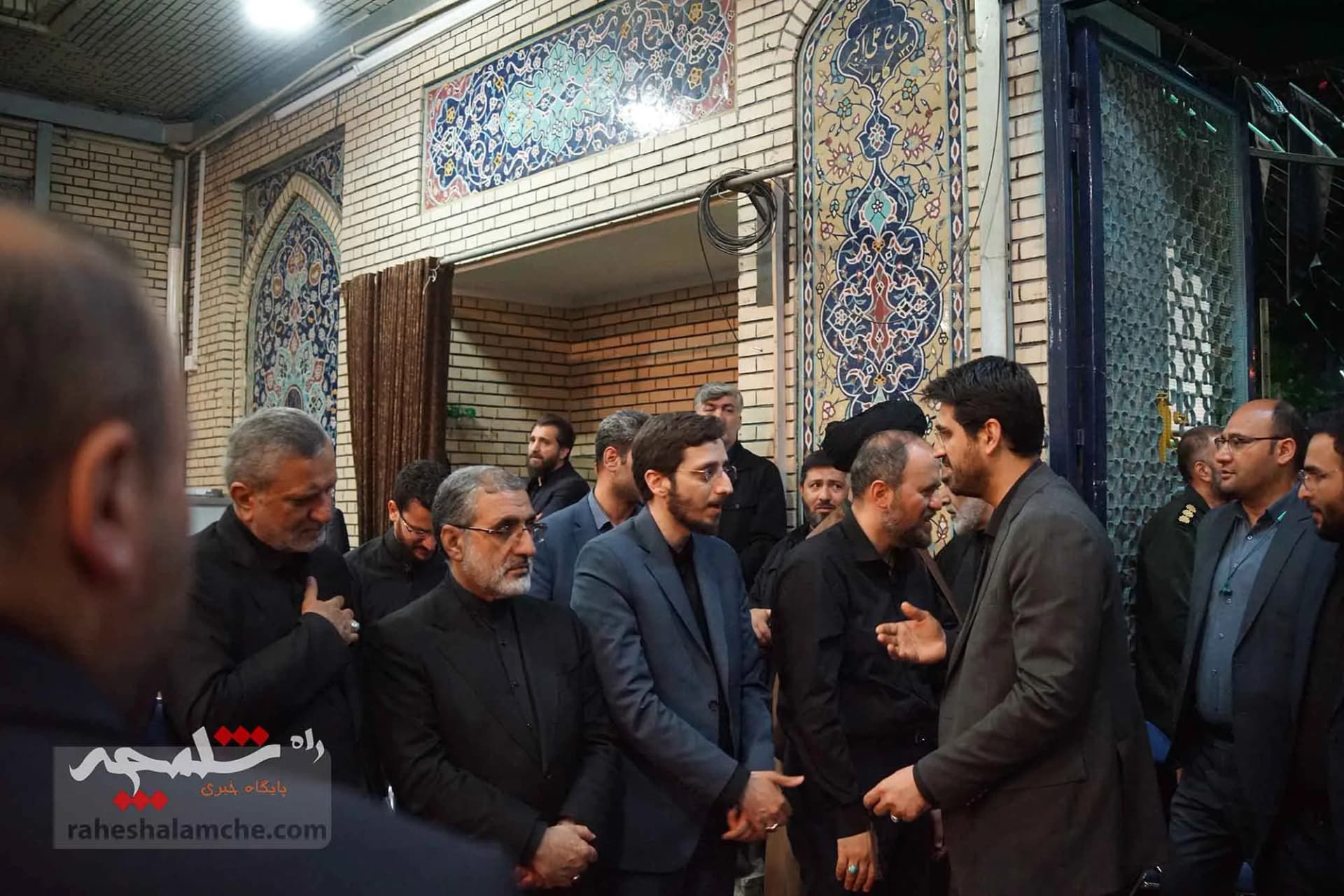 چه کسانی در مراسم گرامی‌داشت شهدای خدمت در مسجد ارک حضور داشتند؟ +تصاویر — تصویر 31