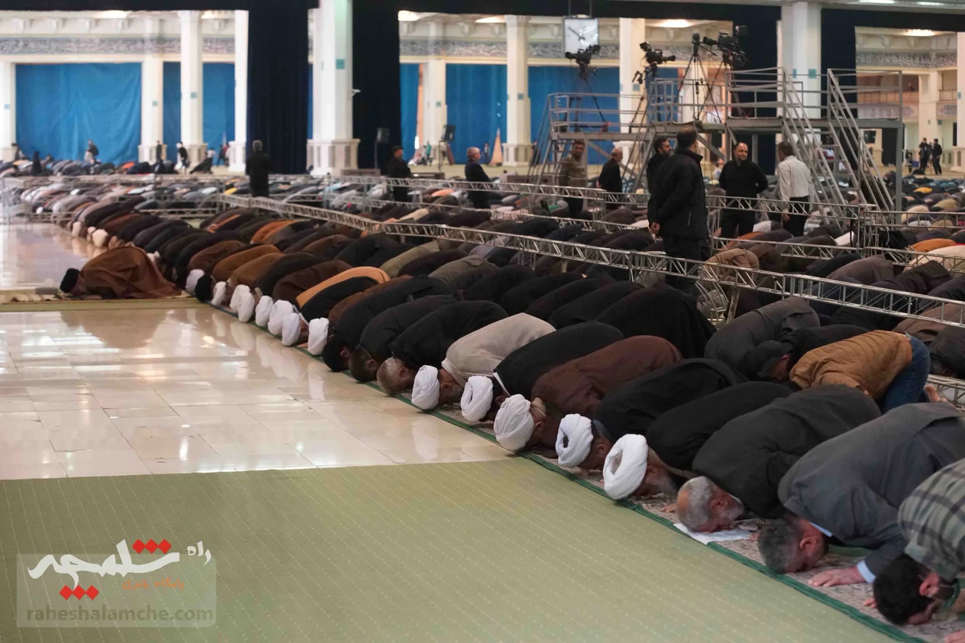 نماز جمعه این هفته تهران برگزار شد +تصاویر — تصویر 31