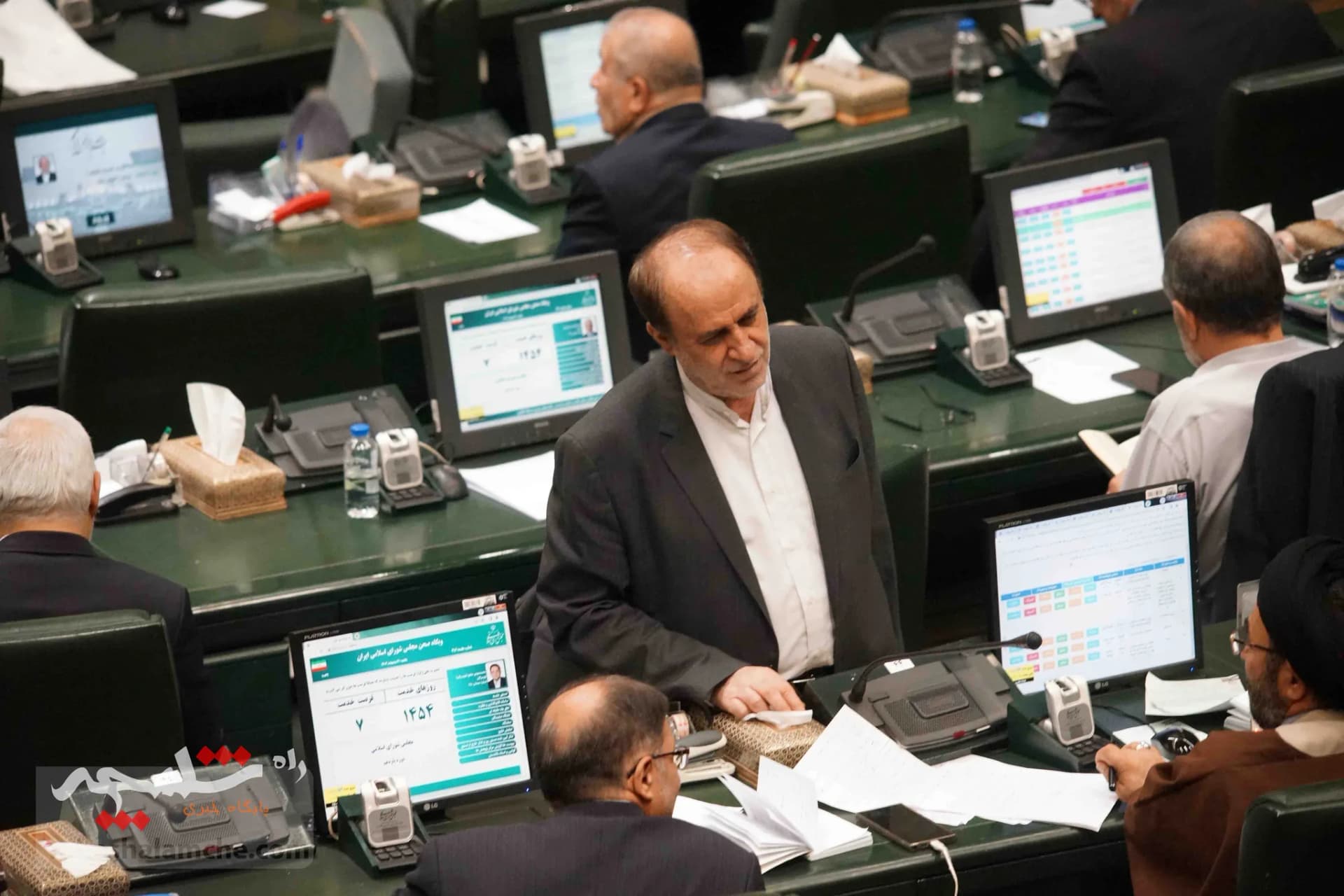 گزارش تصویری صحن علنی در روزهای پایانی مجلس یازدهم — تصویر 15