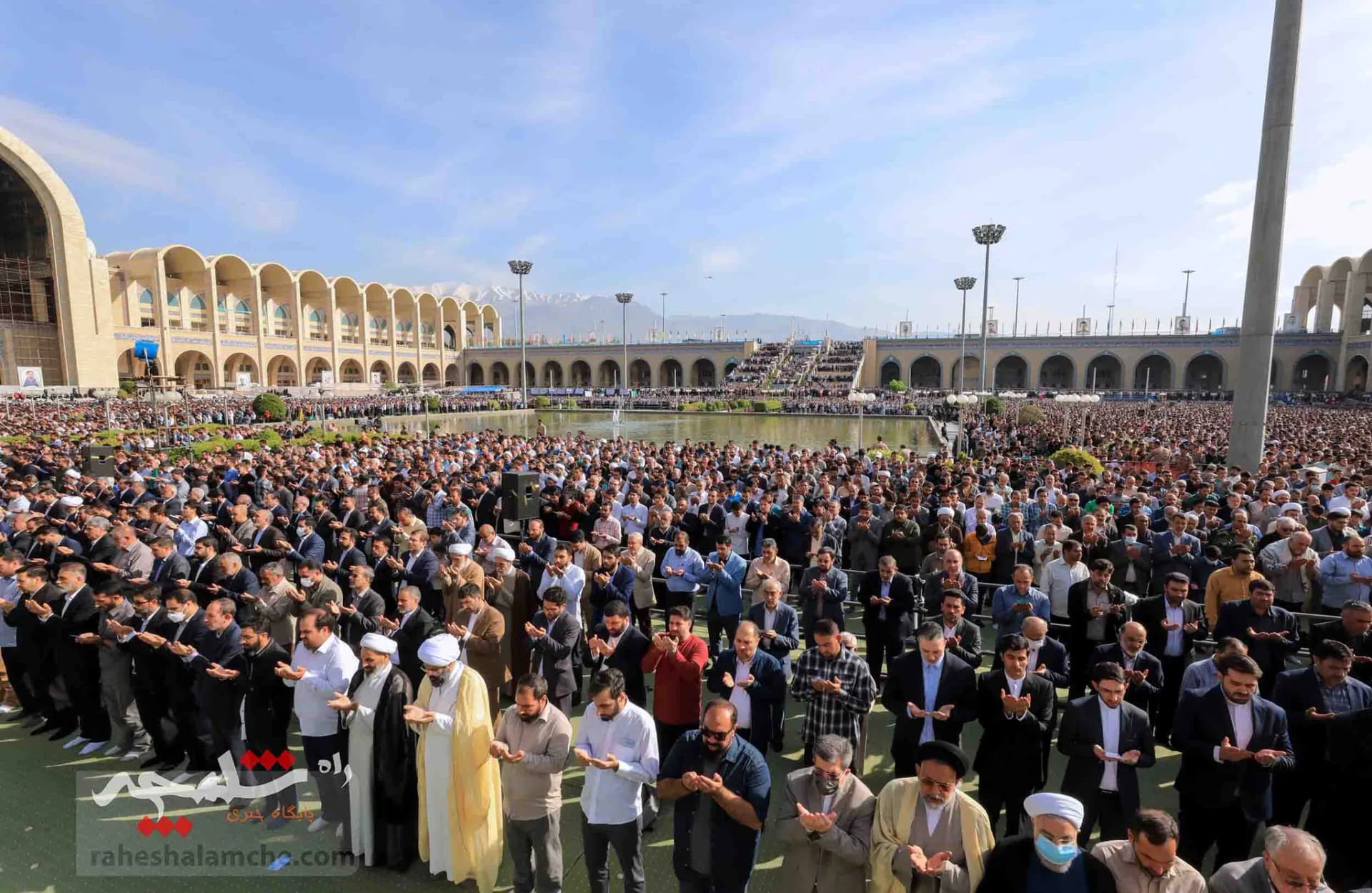 تصاویر اختصاصی راه شلمچه از بزرگترین نماز عید فطر در مصلی تهران — تصویر 2