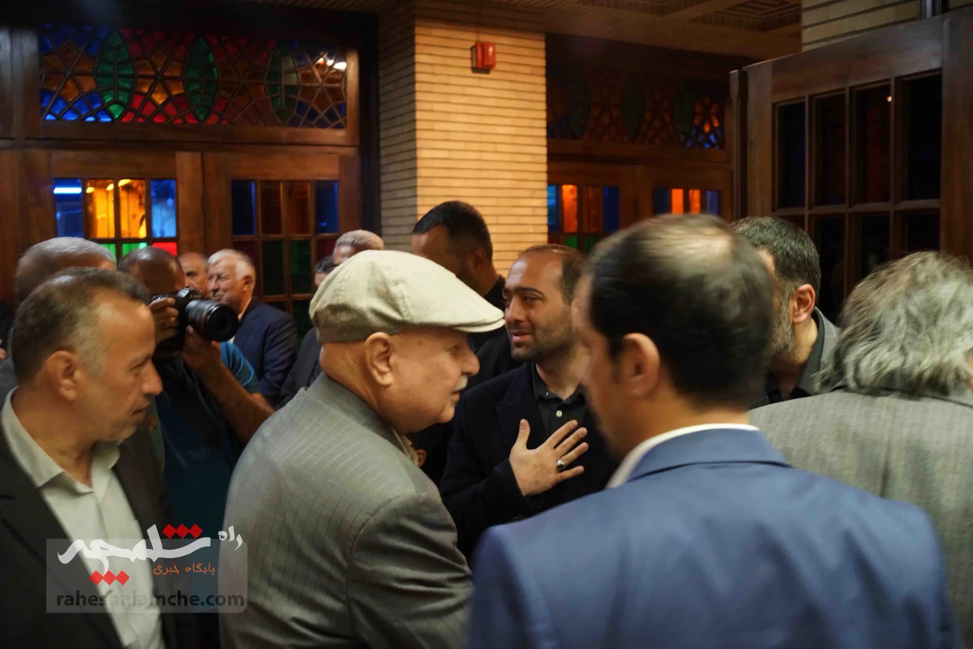 چرا احمدی‌نژاد در مراسم ختم مرحوم پرویز داودی حضور نداشت؟ +تصاویر — تصویر 62