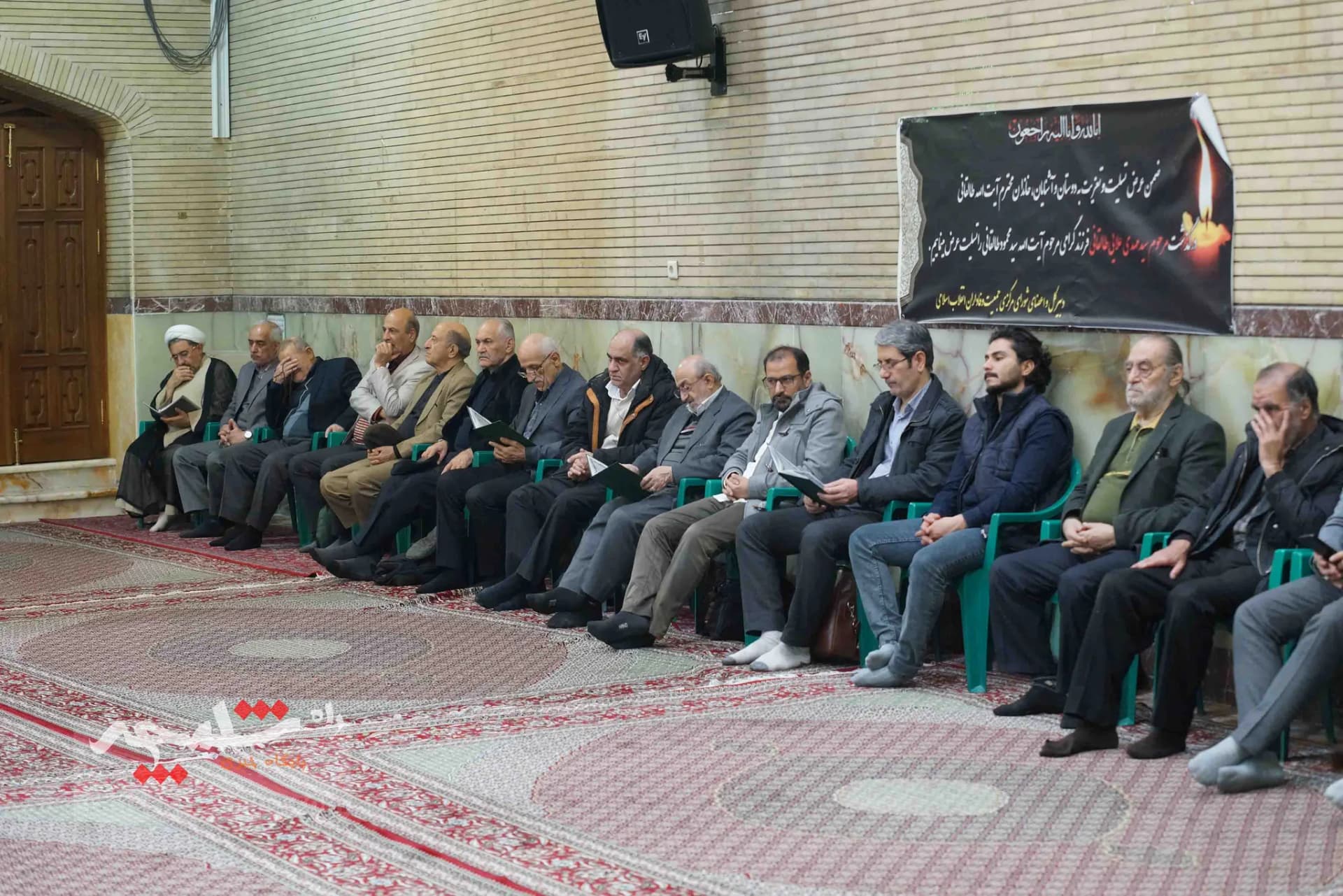 چه کسانی در مراسم ختم مرحوم سیدمهدی طالقانی حضور داشتند؟ +تصاویر — تصویر 28