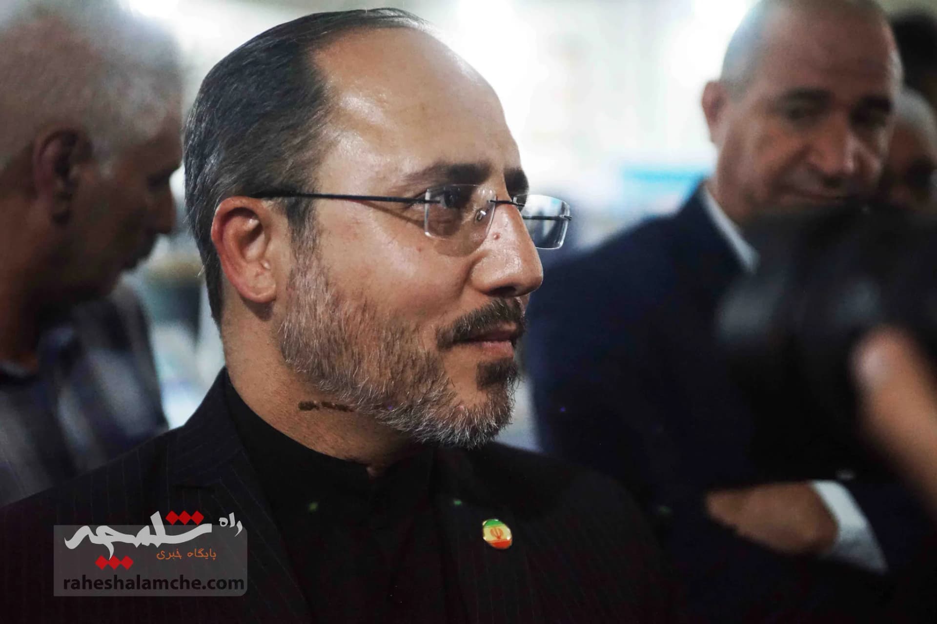 بازدید رئیس دفتر رئیس‌جمهور از غرفه معاونت ریاست جمهوری در امور مجلس +تصاویر — تصویر 46