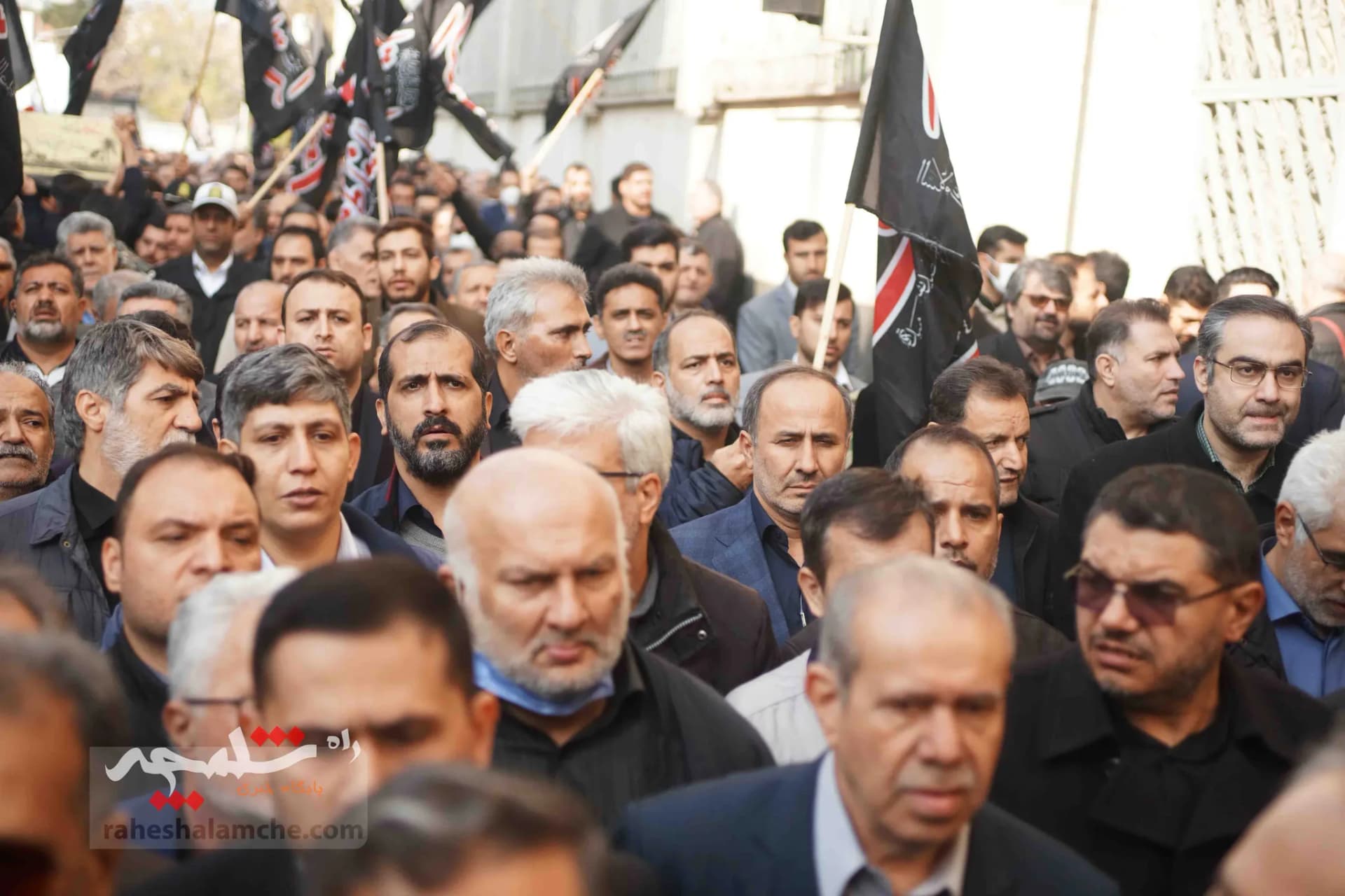 گزارش تصویری تشییع و خاکسپاری شهید گمنام در وزارت فرهنگ و ارشاد اسلامی — تصویر 12