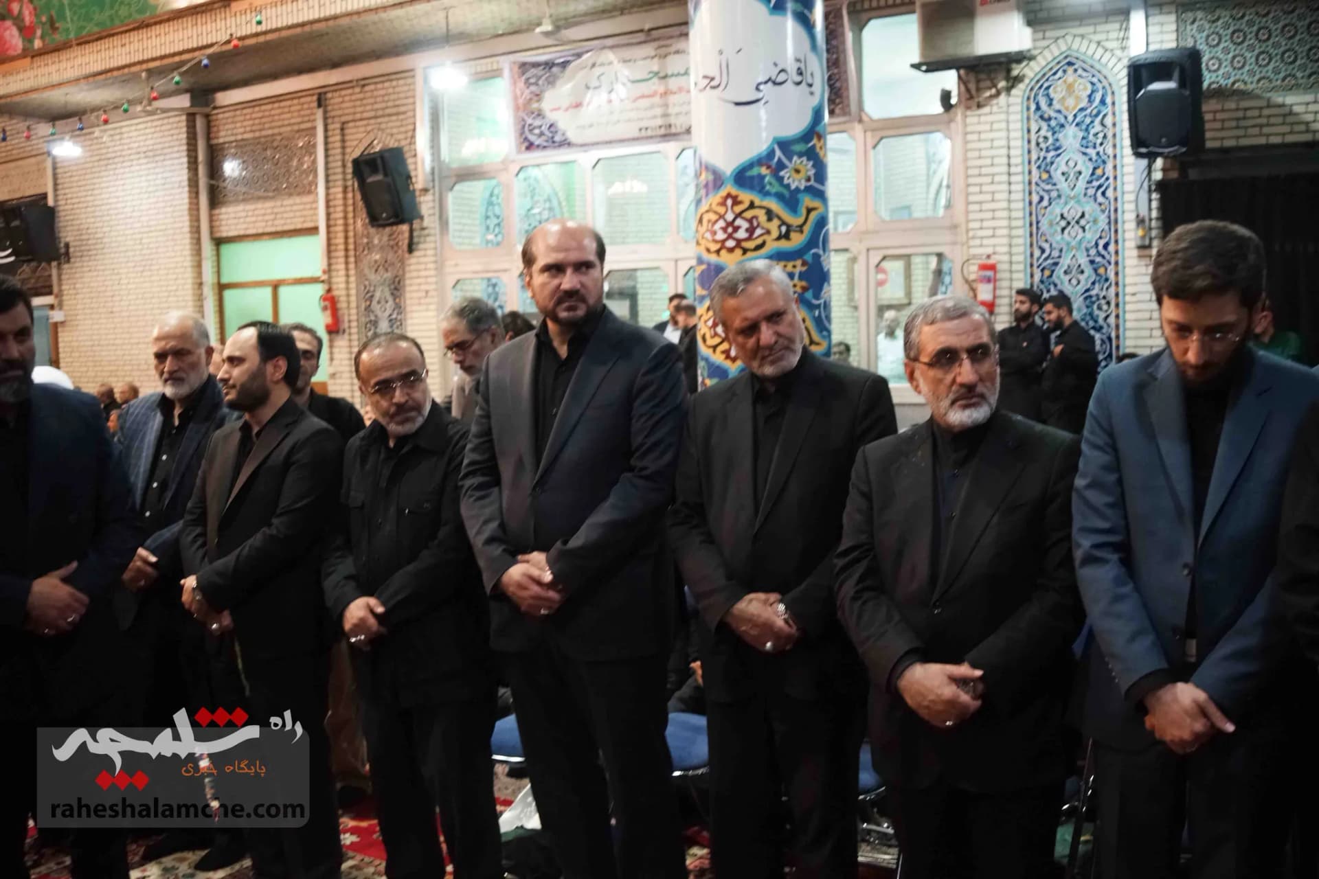 چه کسانی در مراسم گرامی‌داشت شهدای خدمت در مسجد ارک حضور داشتند؟ +تصاویر — تصویر 15