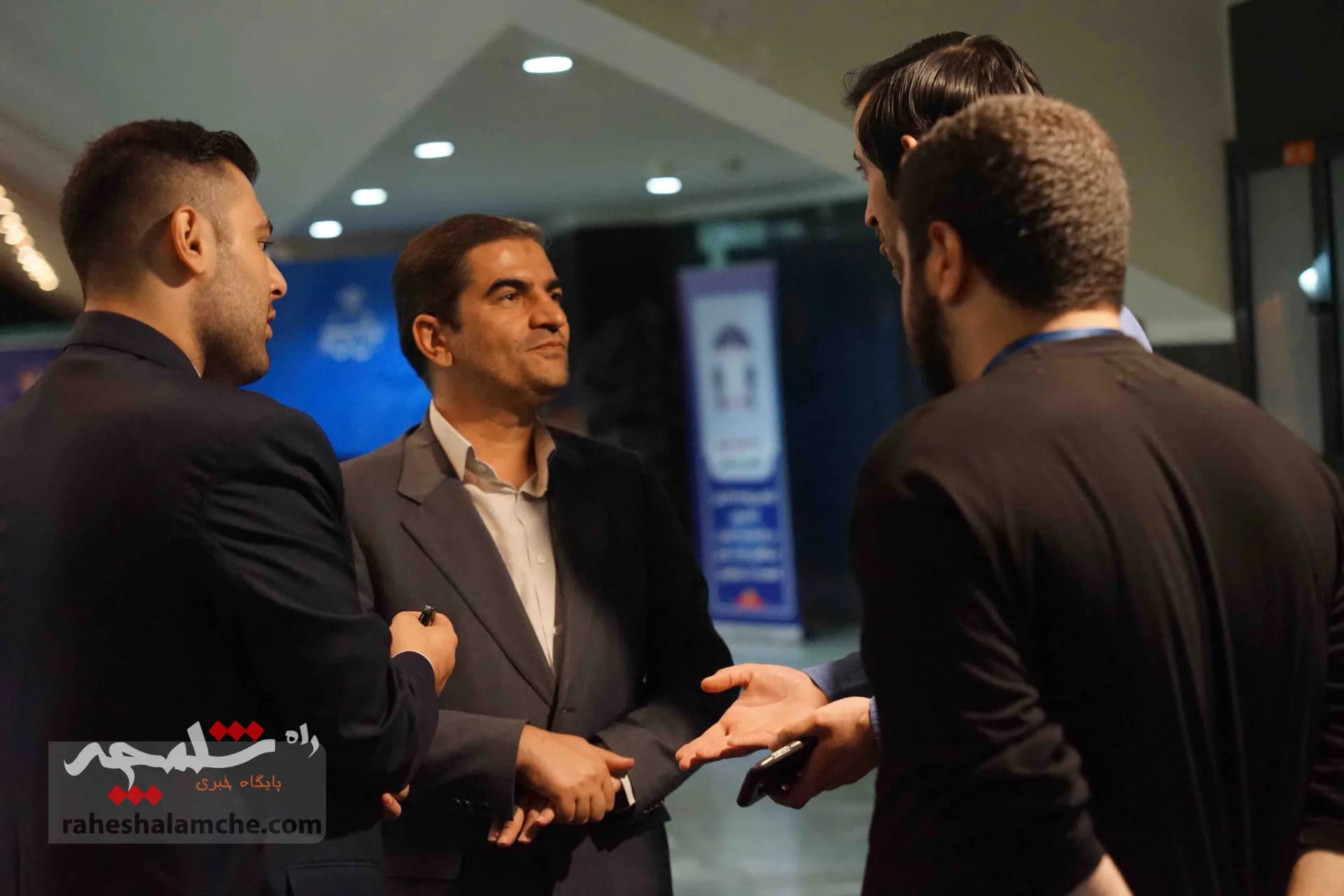 «روز خبرنگار» در مجلس چه گذشت؟ +تصاویر — تصویر 33