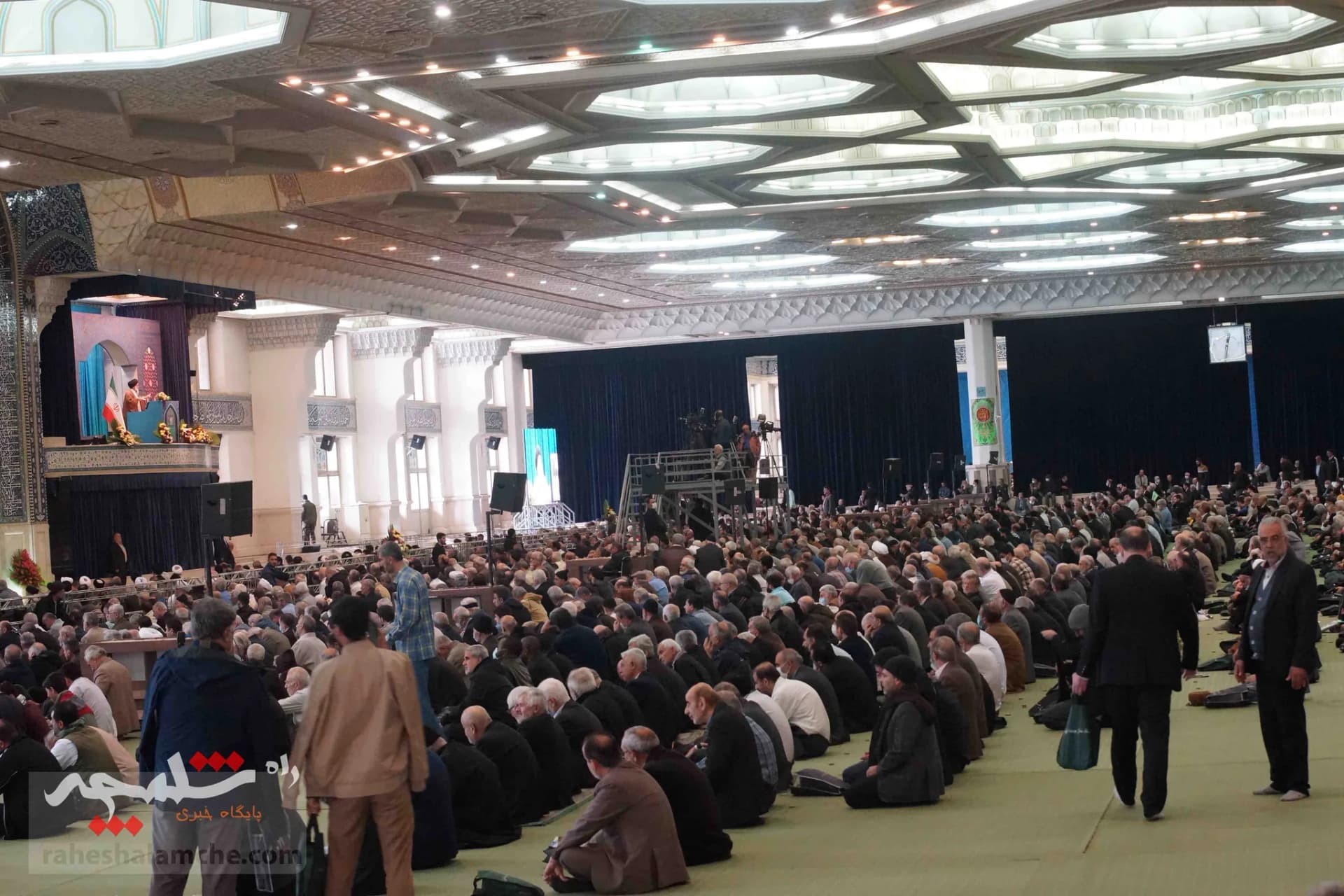 نماز جمعه این هفته تهران برگزار شد +تصاویر — تصویر 14