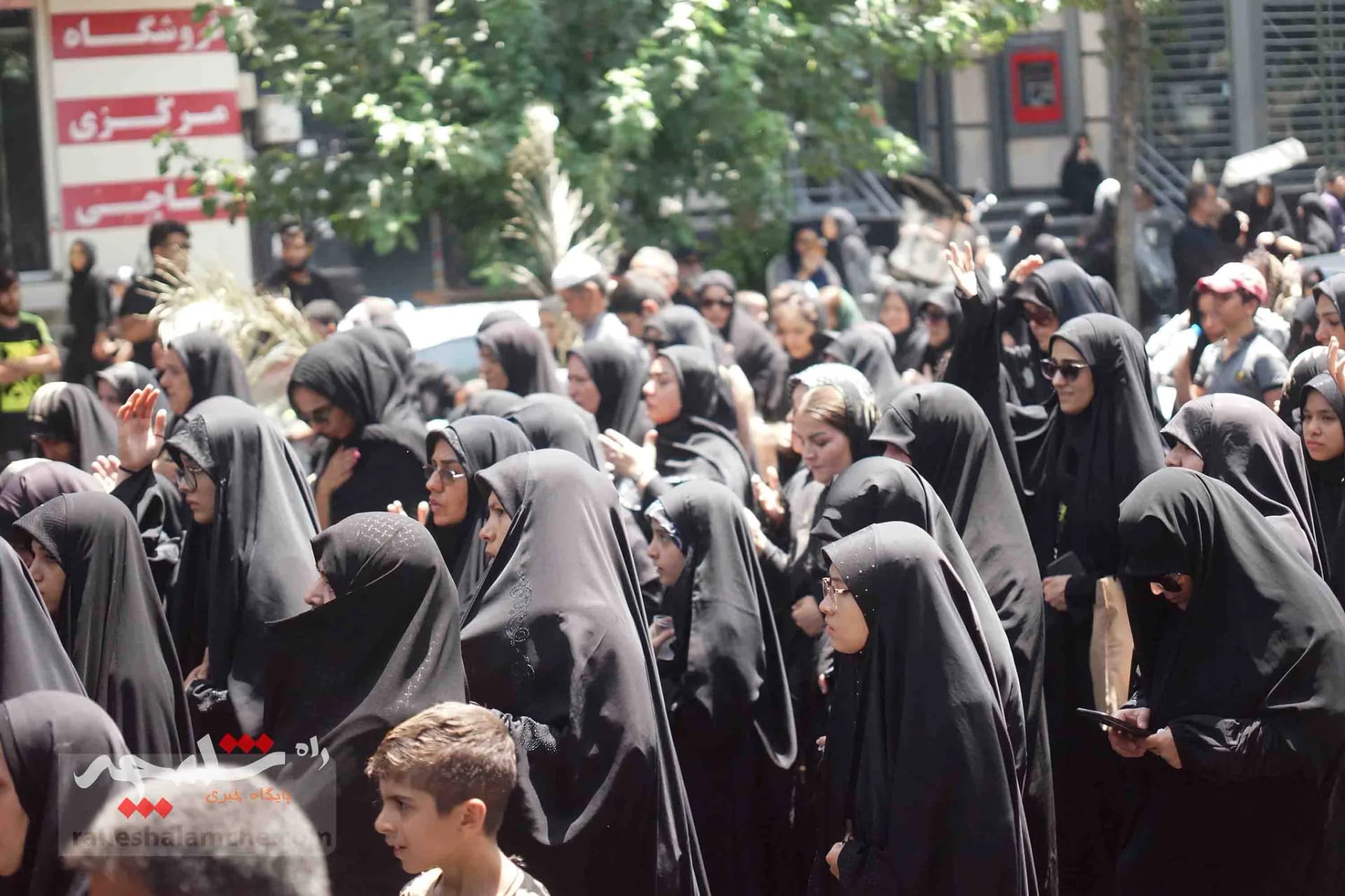 عزاداری خاص در تهران +تصاویر — تصویر 53
