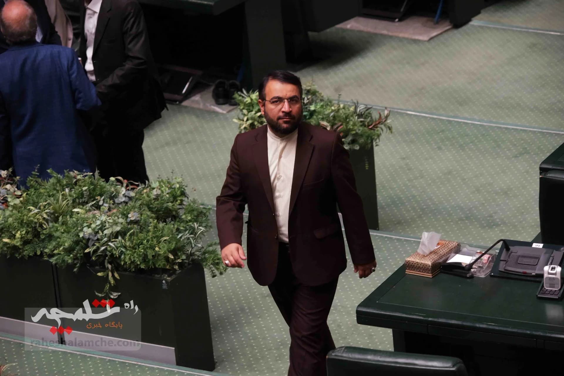 صحن علنی امروز مجلس پس از پاسخ موشکی ایران به اسرائیل +تصاویر — تصویر 36