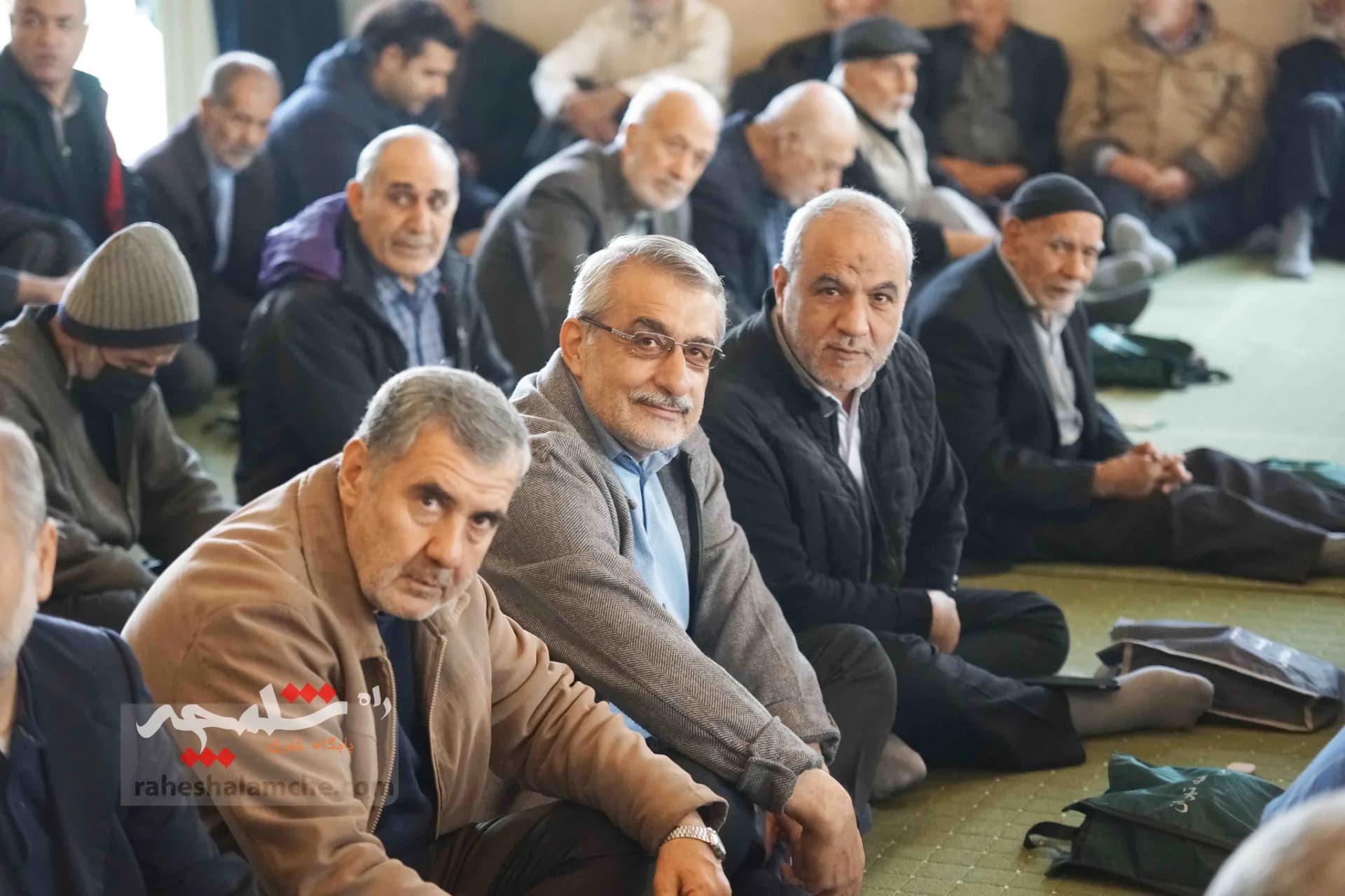 تصاویر نماز جمعه تهران در اولین روز زمستان 1402 — تصویر 16