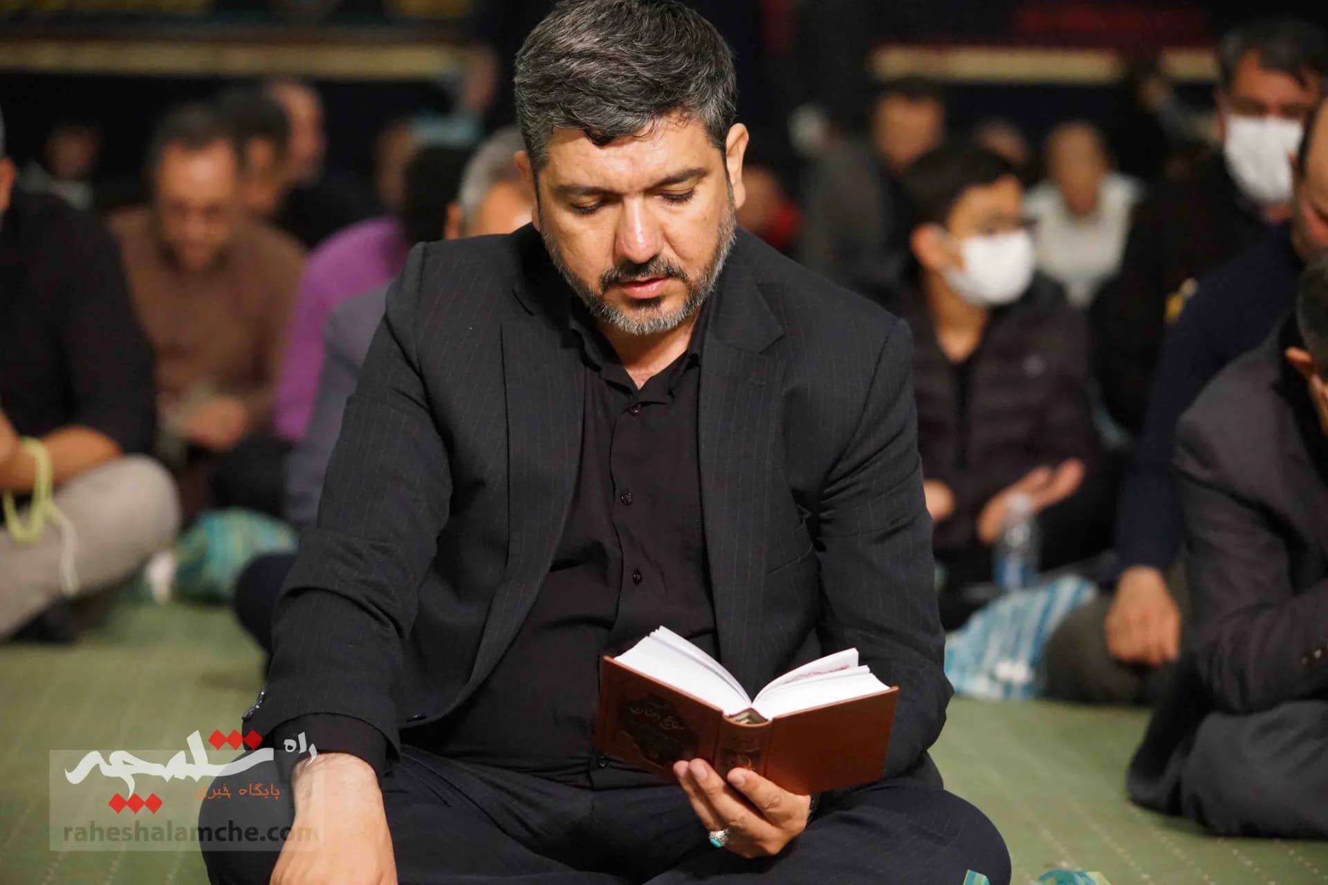 مراسم احیای شب 19 ماه مبارک رمضان در مصلای امام خمینی(ره) برگزار شد +تصاویر — تصویر 11