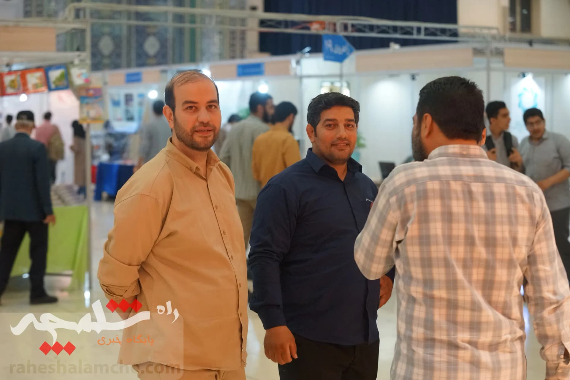 دومین روز نمایشگاه بین‌المللی کتاب برگزار شد +تصاویر — تصویر 26