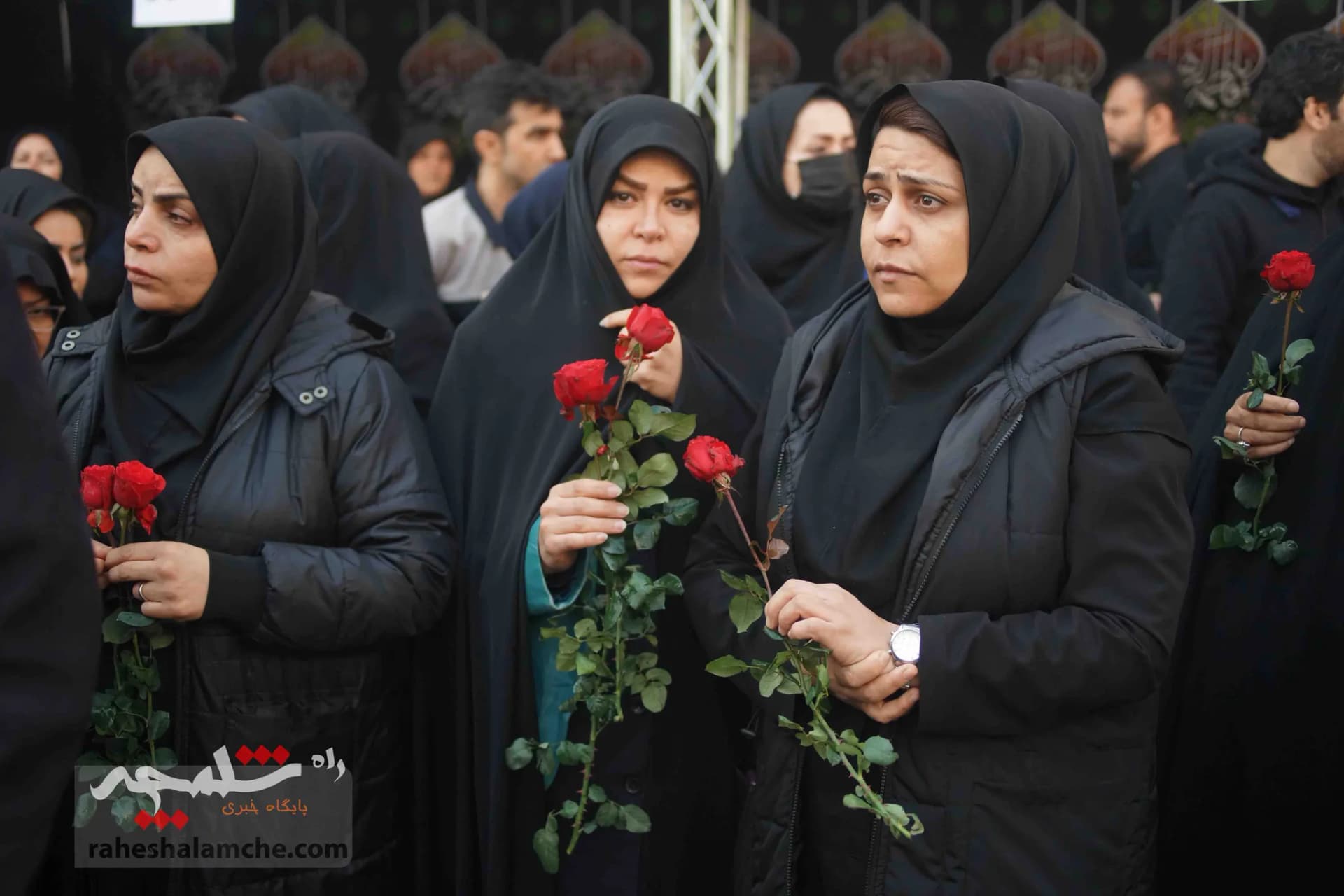 گزارش تصویری تشییع و خاکسپاری شهید گمنام در وزارت فرهنگ و ارشاد اسلامی — تصویر 21