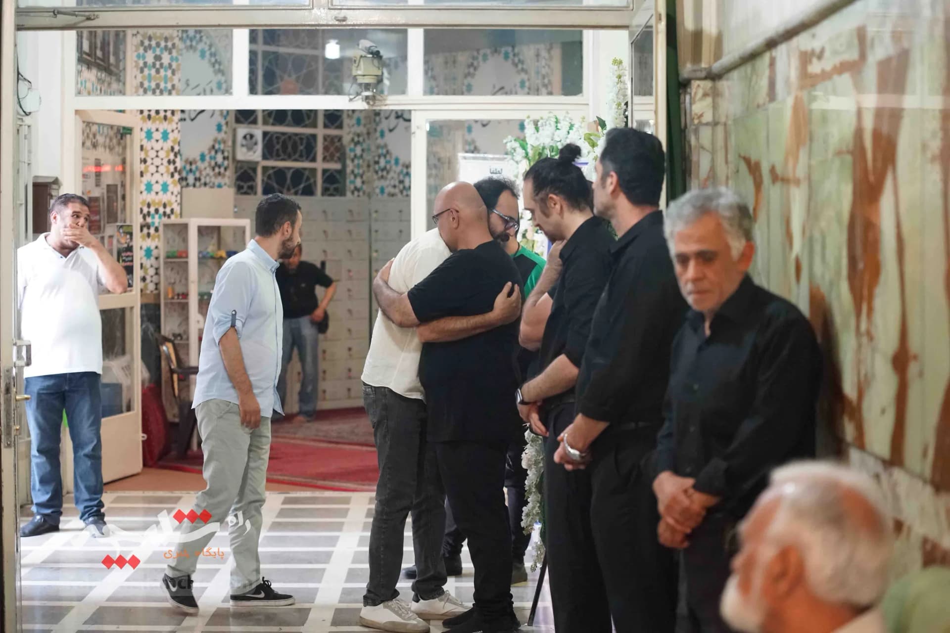 مراسم ختم «خسرو امیرصادقی» برگزار شد +تصاویر — تصویر 62
