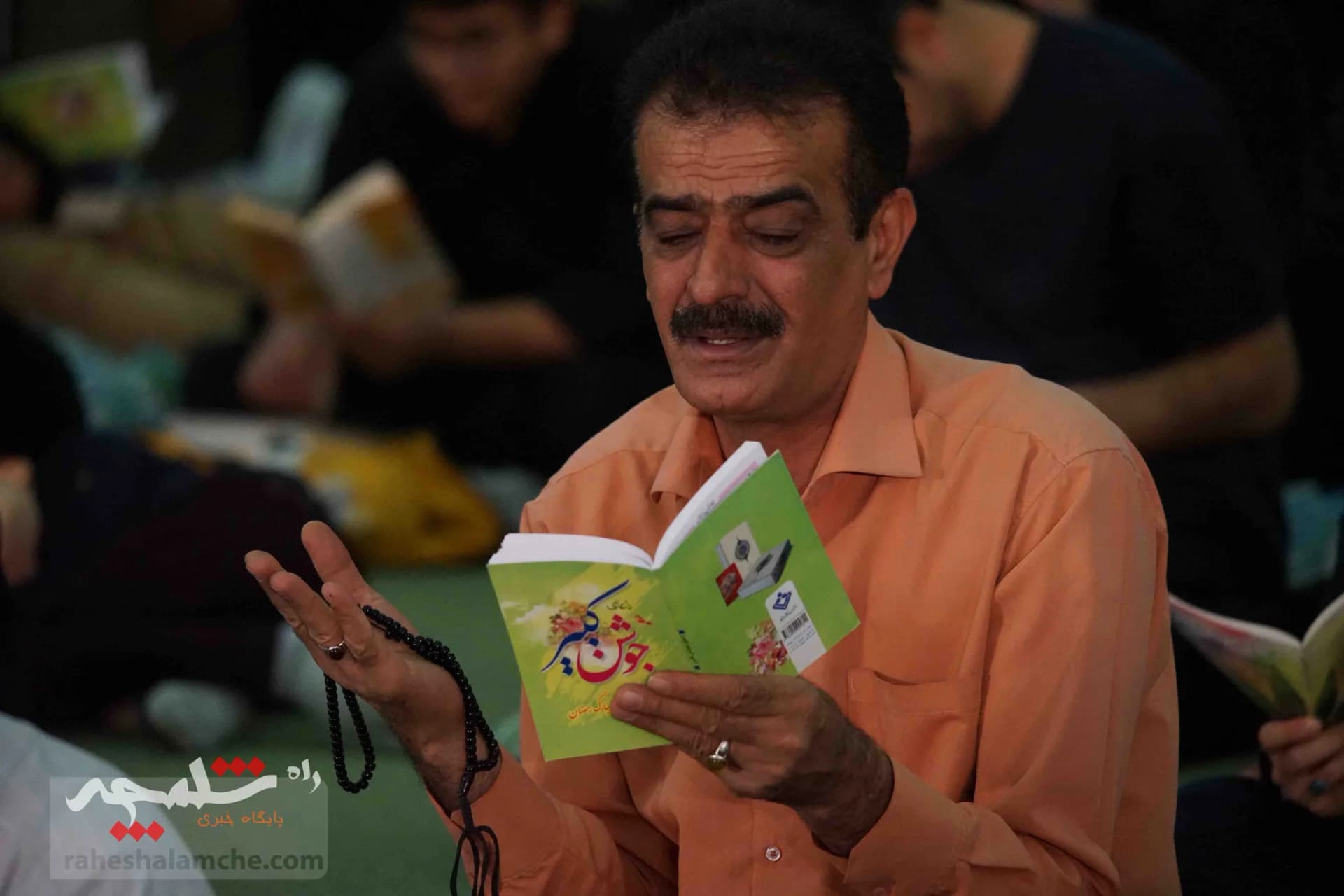 مراسم احیای شب 19 ماه مبارک رمضان در مصلای امام خمینی(ره) برگزار شد +تصاویر — تصویر 53
