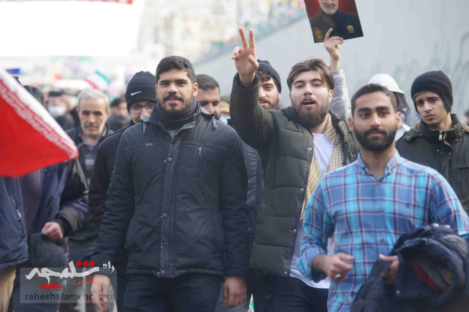 خروش ملت استوار ایران اسلامی در جشن ۴۴سالگی انقلاب اسلامی +تصاویر — تصویر 43