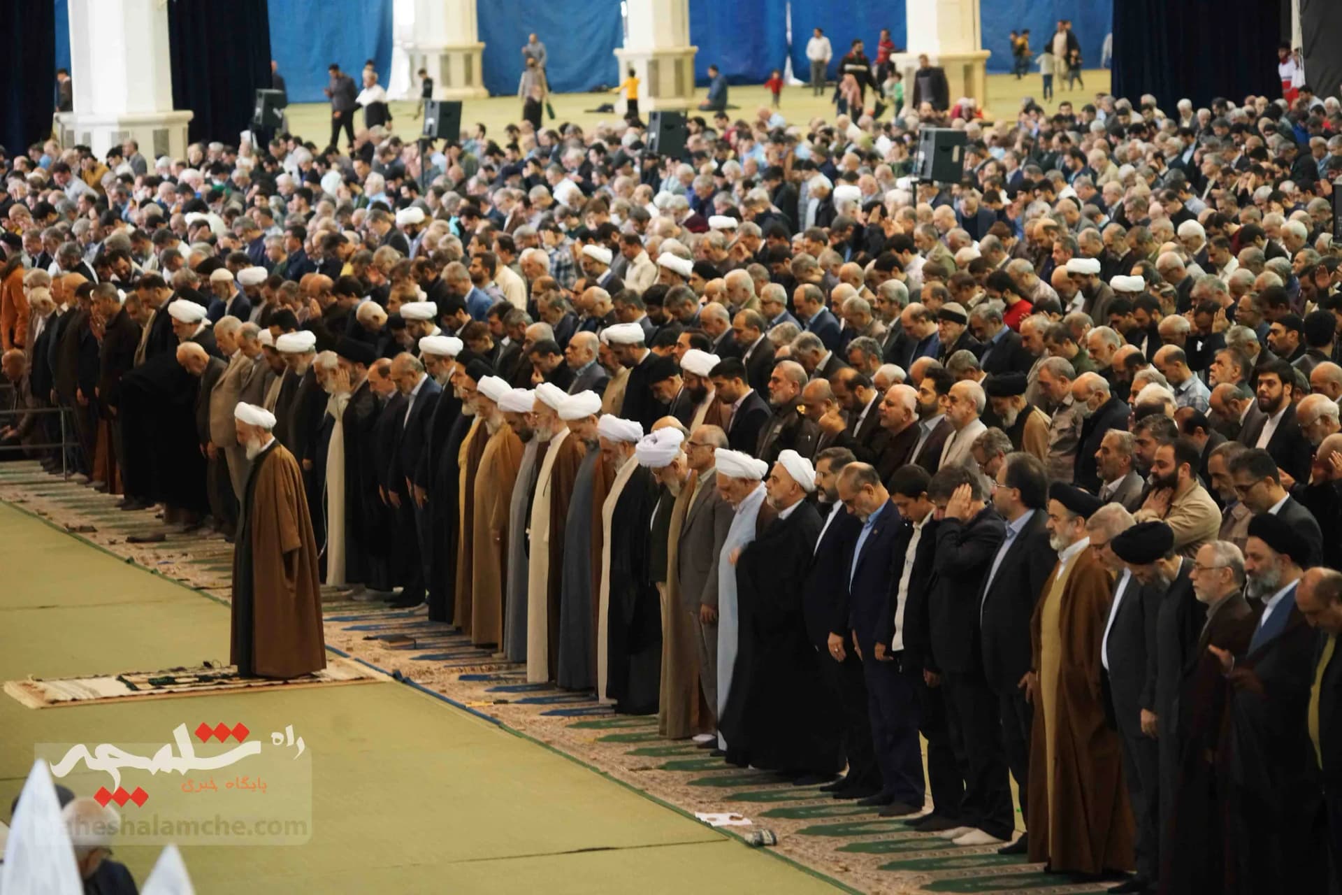 اولین نمازجمعه امسال در ماه مبارک رمضان +تصاویر — تصویر 30