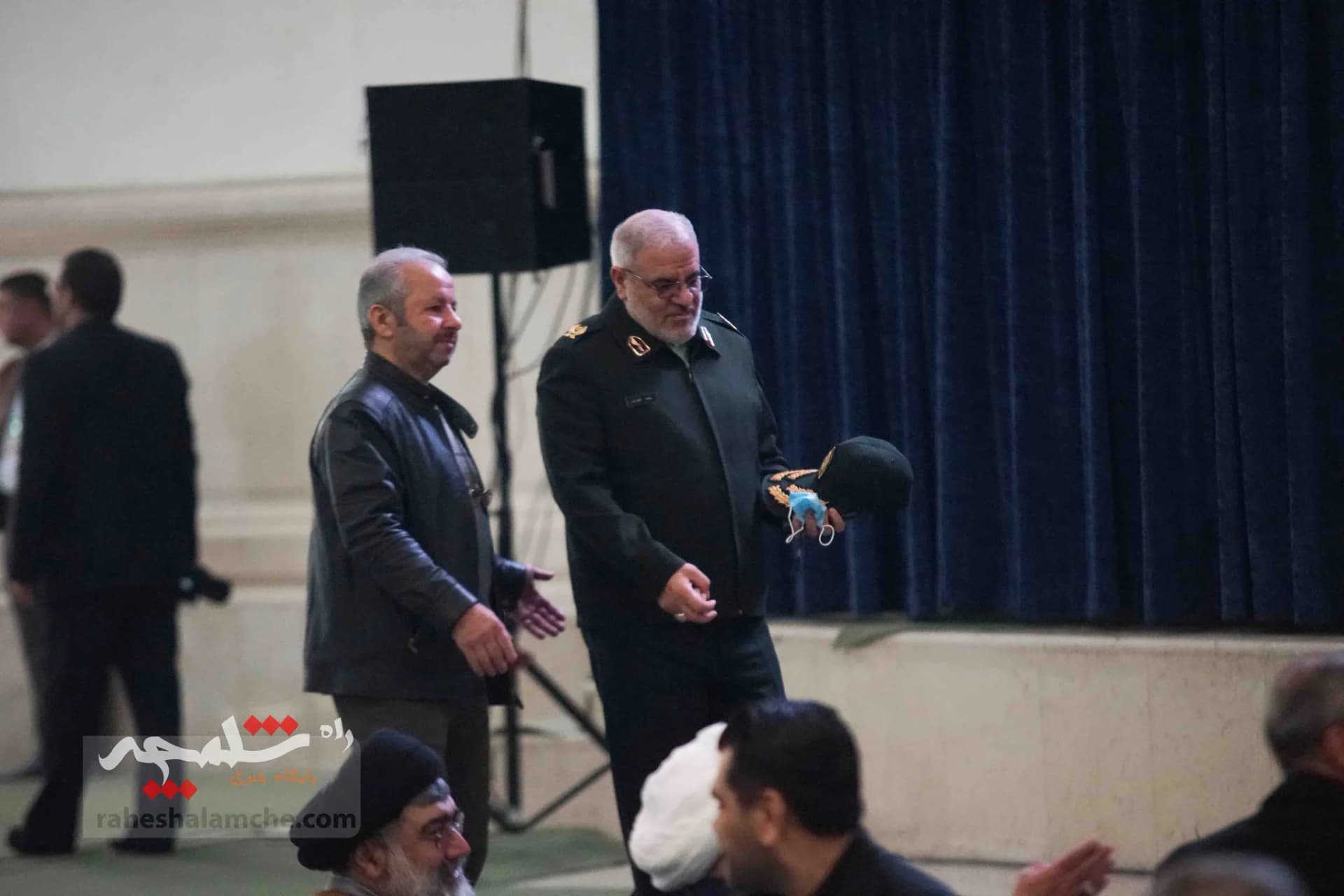 تصاویر نماز جمعه تهران در اولین روز زمستان 1402 — تصویر 11