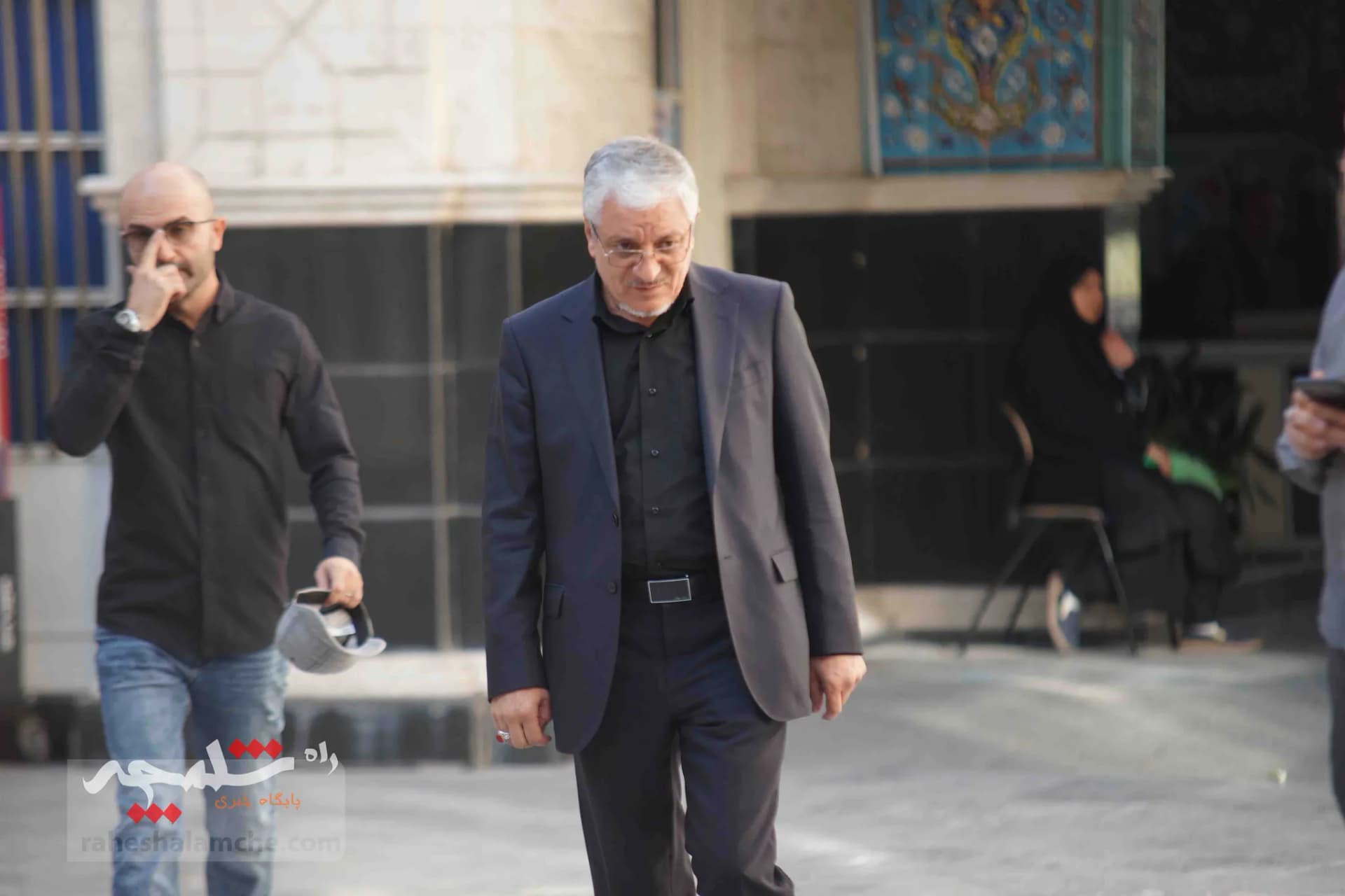 چه کسانی در مراسم ختم «سارا طاووسی» حضور داشتند؟ +تصاویر — تصویر 74