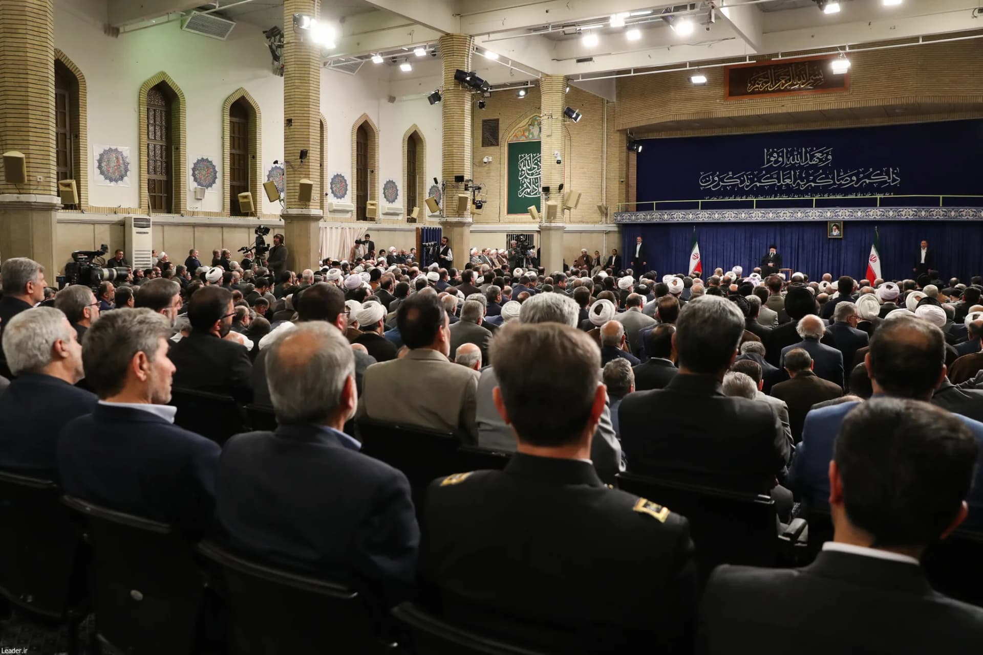 دیدار رمضانی کارگزارن نظام با رهبر انقلاب +تصاویر — تصویر 36