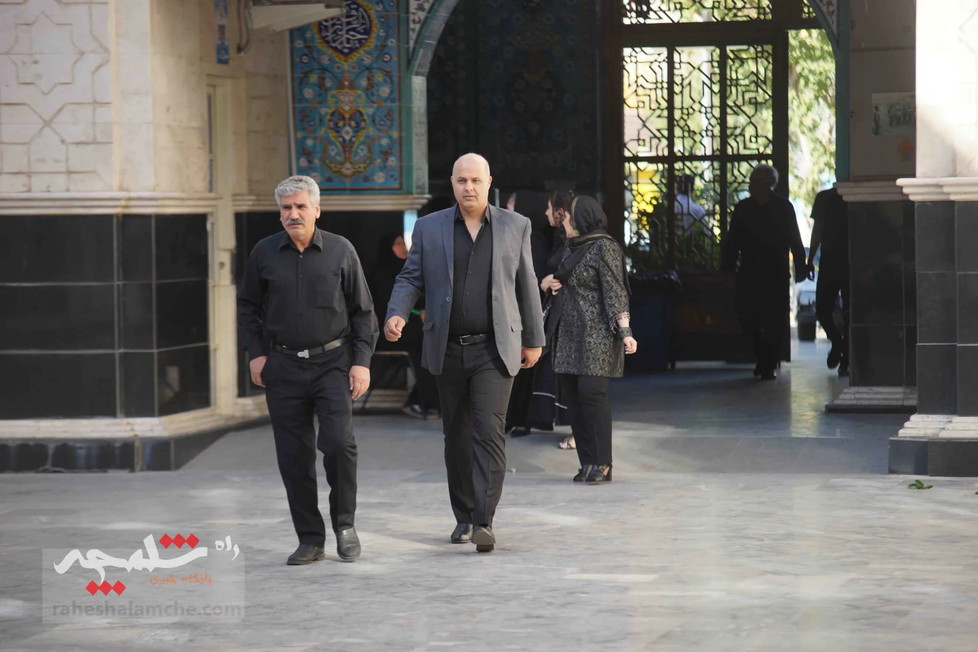 چه کسانی در مراسم ختم «سارا طاووسی» حضور داشتند؟ +تصاویر — تصویر 49