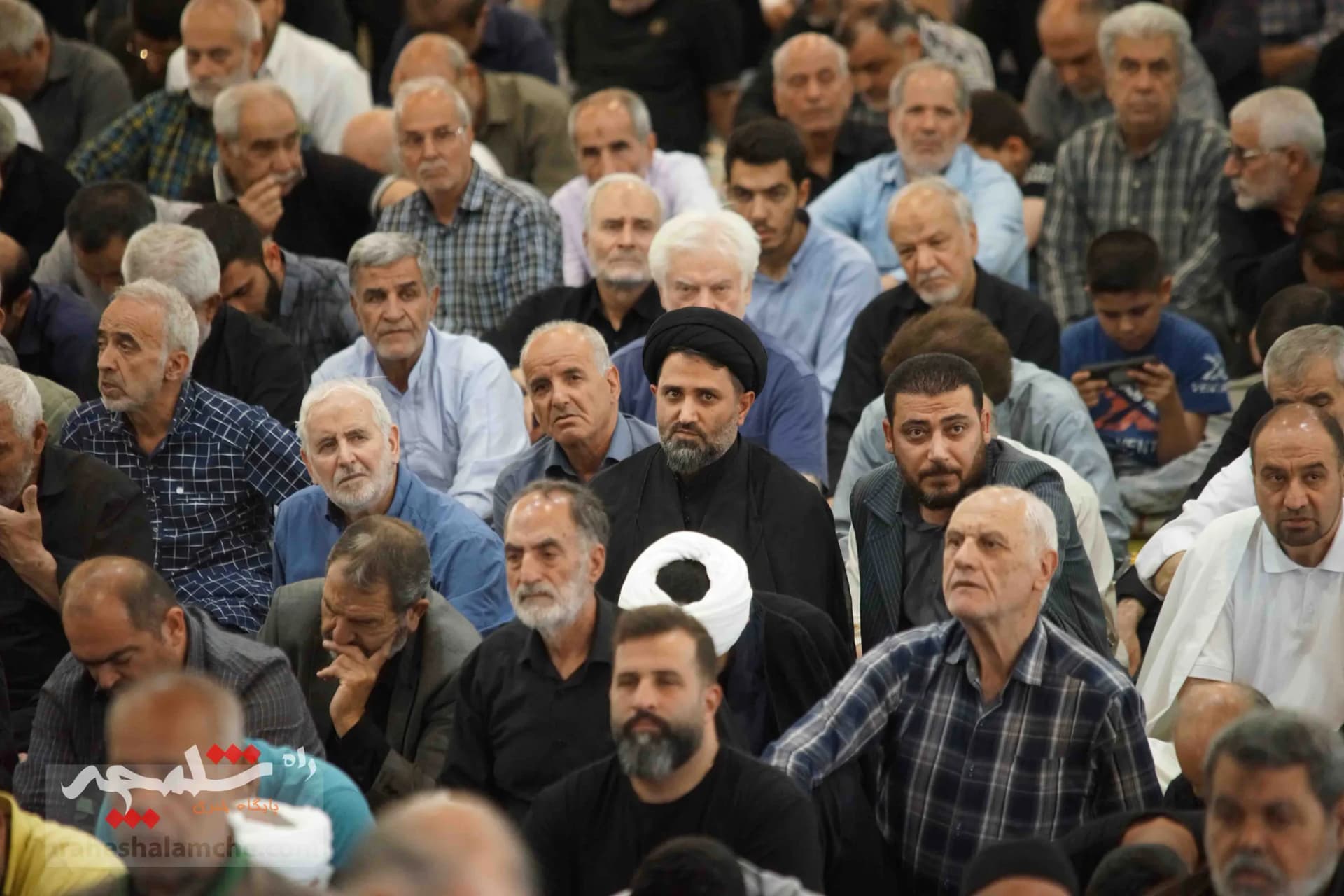 نماز جمعه این هفته تهران به امامت صدیقی برگزار شد +تصاویر — تصویر 22