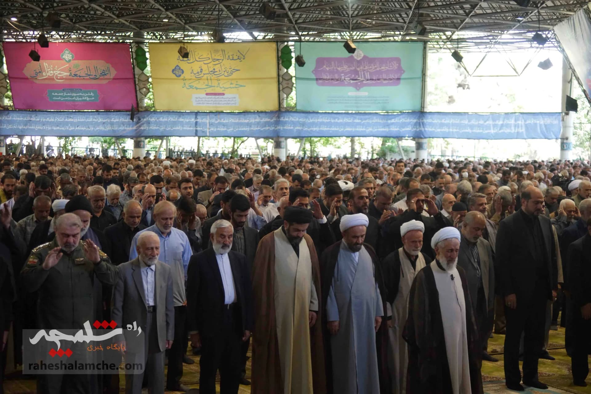نماز جمعه این هفته تهران به امامت صدیقی برگزار شد +تصاویر — تصویر 48