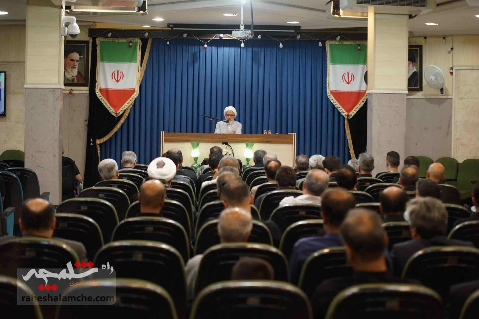 چه کسانی در مراسم ختم «سارا طاووسی» حضور داشتند؟ +تصاویر — تصویر 86