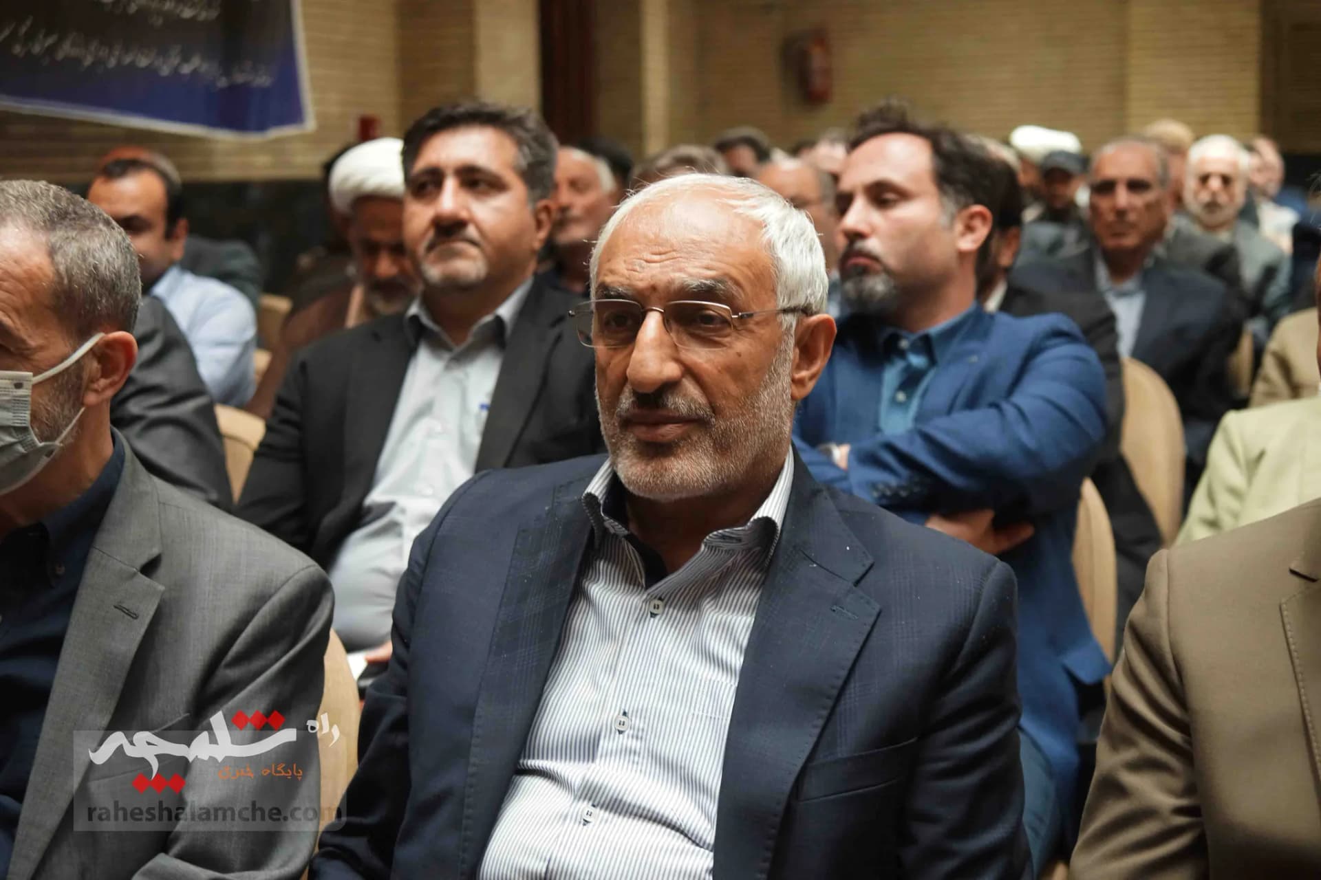 چرا احمدی‌نژاد در مراسم ختم مرحوم پرویز داودی حضور نداشت؟ +تصاویر — تصویر 68