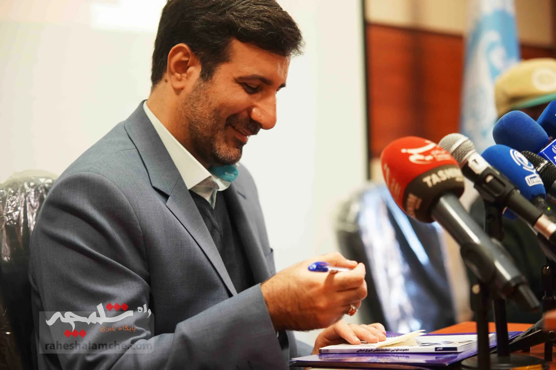 جلسه پرسش و پاسخ طحان‌نظیف با دانشجویان دانشگاه تهران +تصاویر — تصویر 23