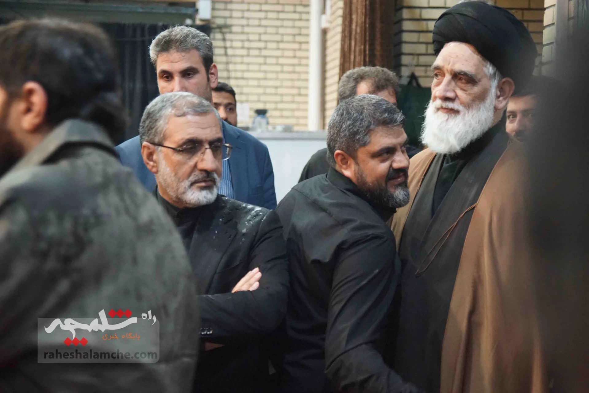 چه کسانی در مراسم گرامی‌داشت شهدای خدمت در مسجد ارک حضور داشتند؟ +تصاویر — تصویر 13