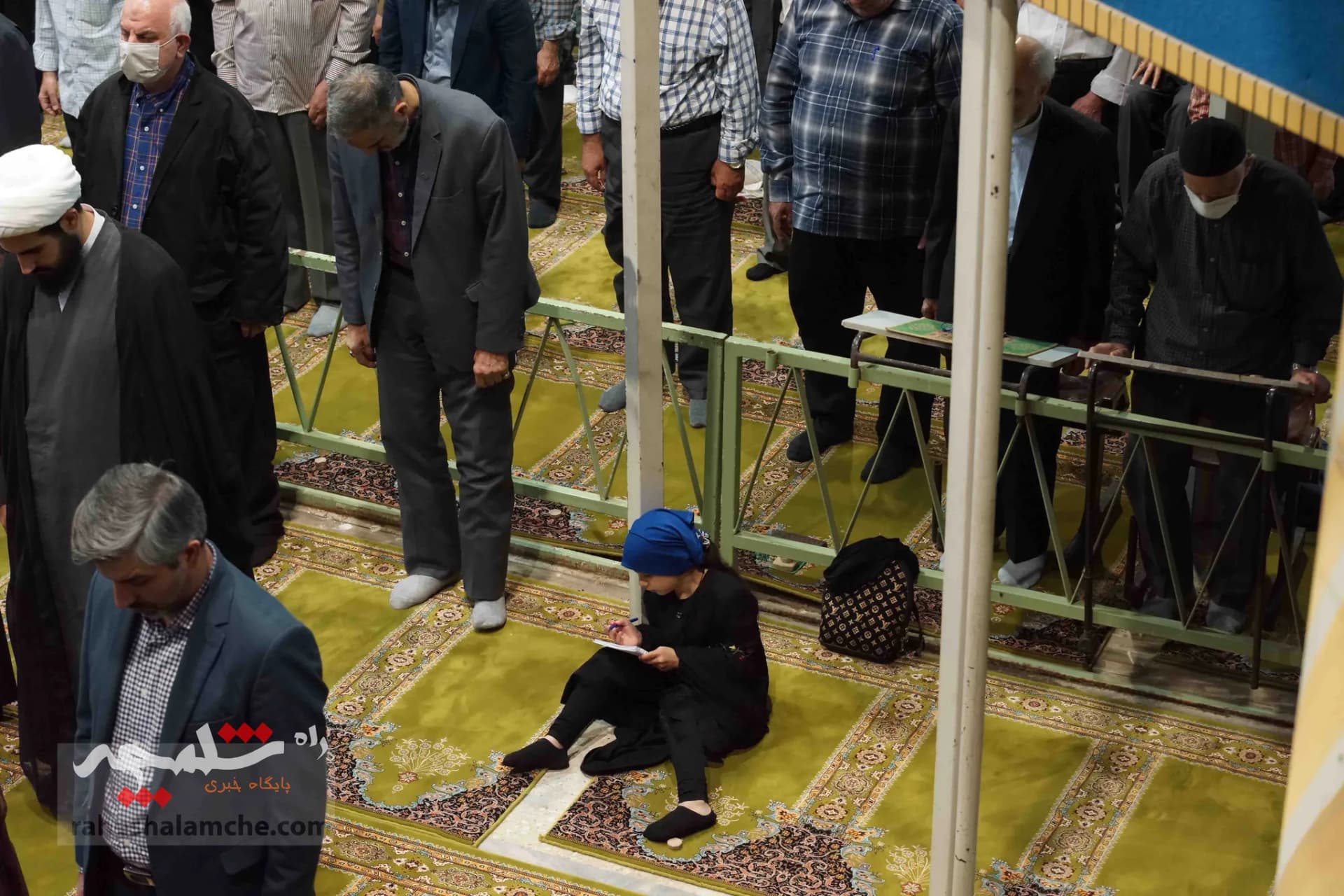 نمازجمعه امروز تهران(22 اردیبهشت) در دانشگاه تهران برگزار شد +تصاویر — تصویر 32