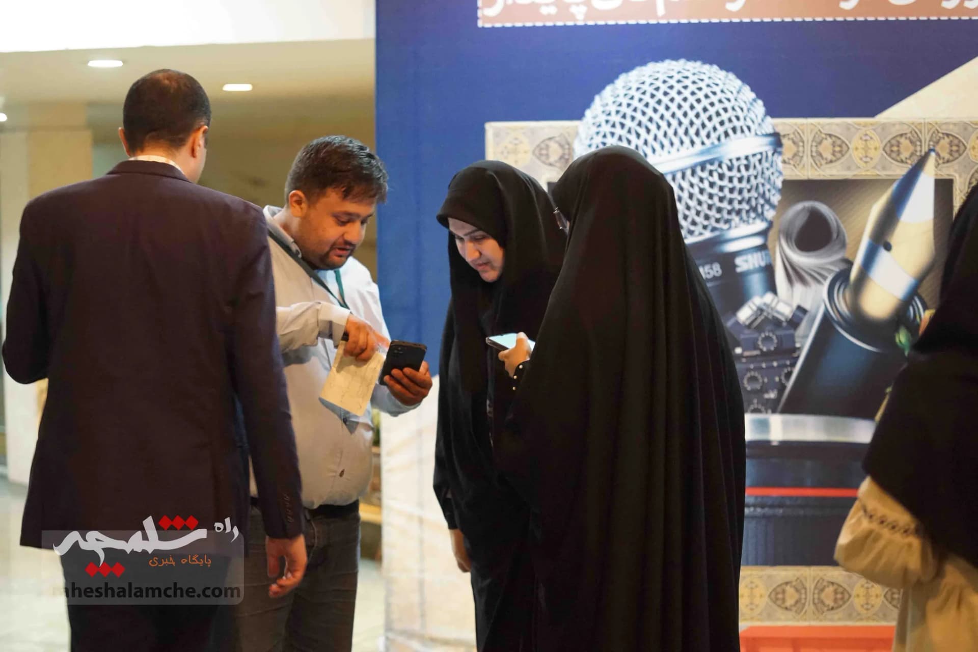 حاشیه متفاوت امروز مجلس شورای اسلامی با خبرنگاران +تصاویر — تصویر 50