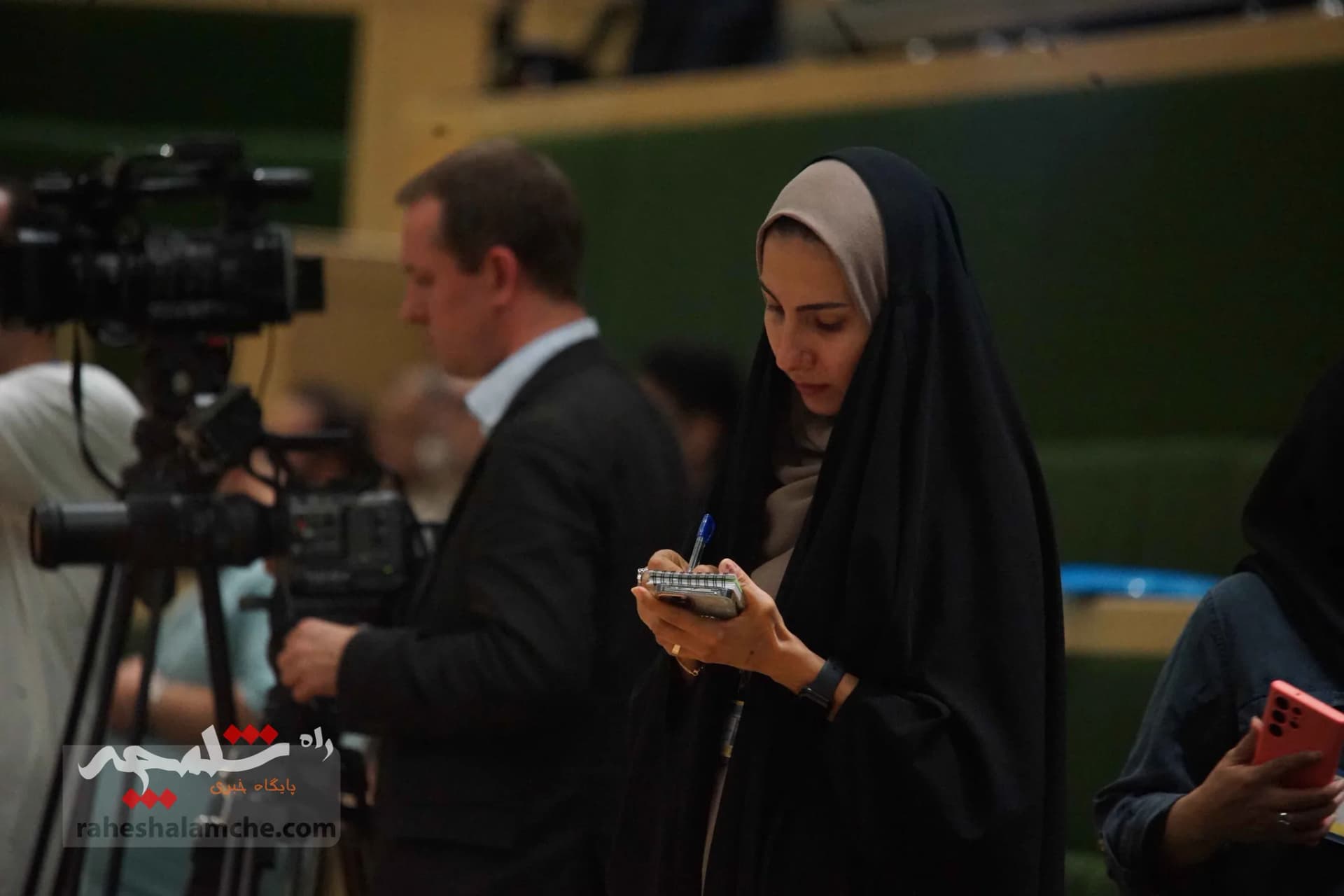 گزارش تصویری از حاشیه‌های مراسم تحلیف پزشکیان — تصویر 100