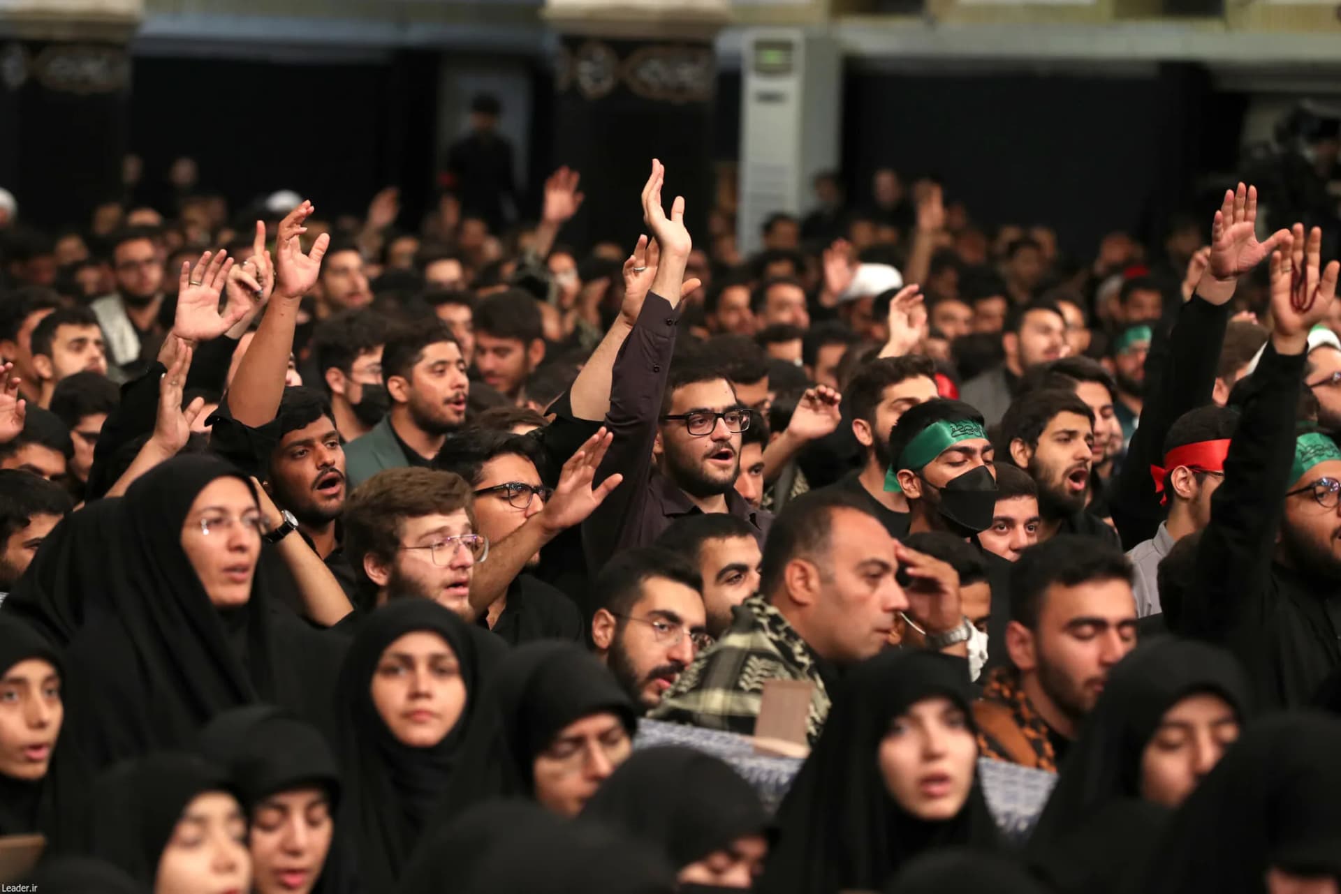 گزارش تصویری عزاداری هیئت‌های دانشجویی در حضور رهبر انقلاب — تصویر 26