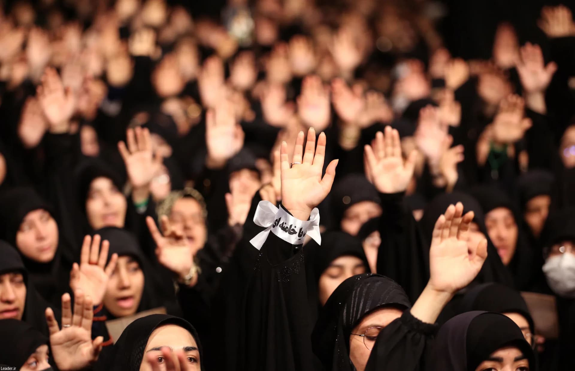 گزارش تصویری عزاداری هیئت‌های دانشجویی در حضور رهبر انقلاب — تصویر 13