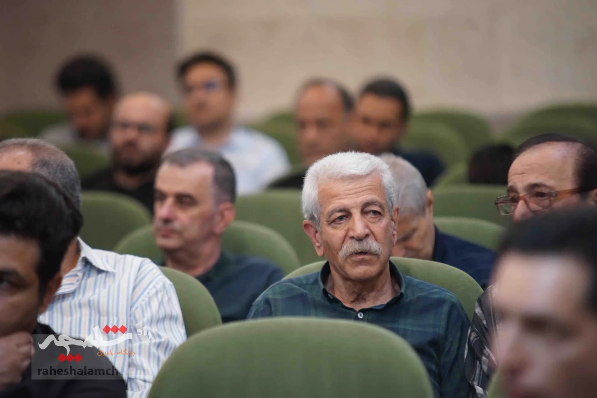 چه کسانی در مراسم ختم «سارا طاووسی» حضور داشتند؟ +تصاویر — تصویر 31