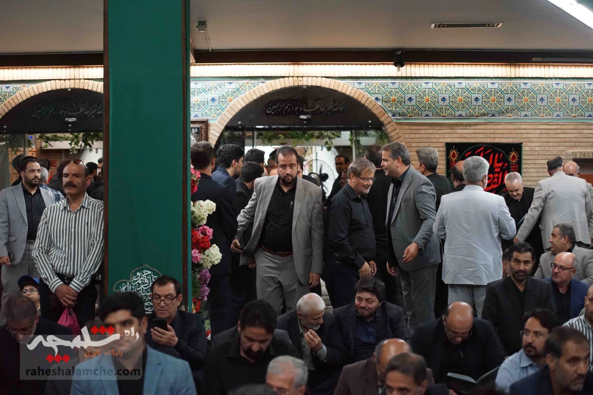 احمدینژادیها برای ختم همسر مرتضی تمدن سنگ تمام گذاشتند +تصاویر — تصویر 42