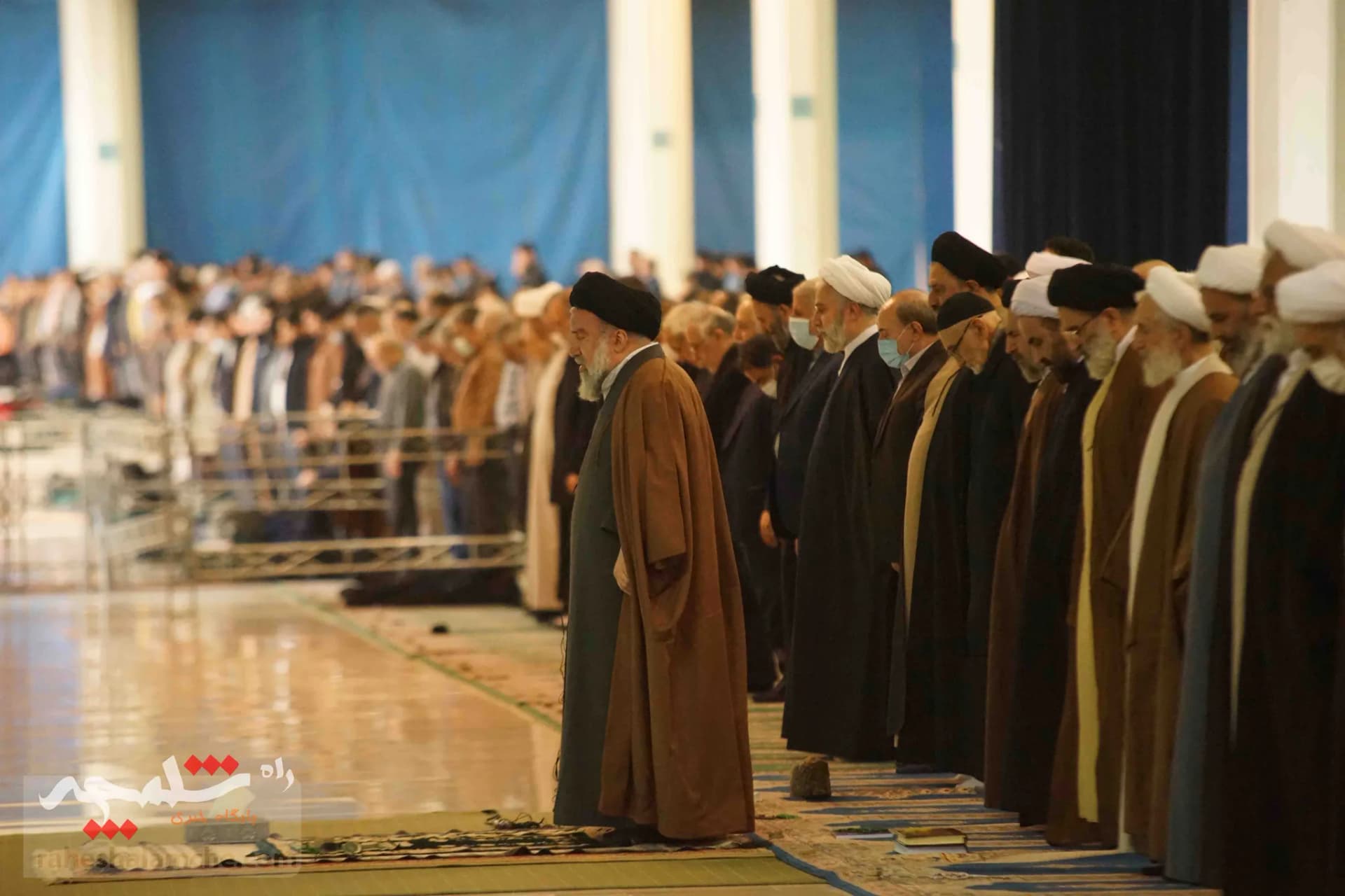 نماز جمعه این هفته تهران برگزار شد +تصاویر — تصویر 32