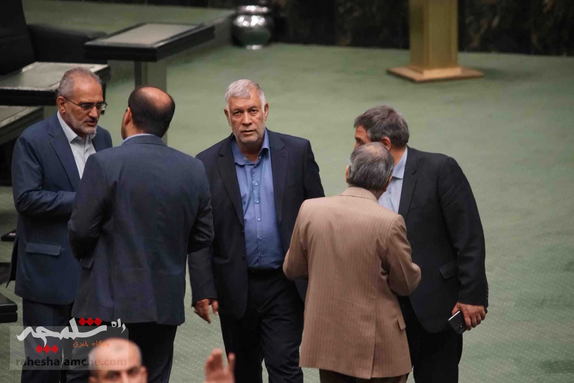حاشیه متفاوت امروز مجلس شورای اسلامی با خبرنگاران +تصاویر — تصویر 24