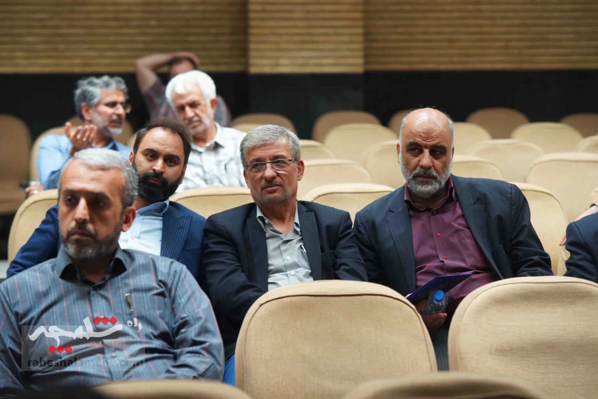 همه شخصیتهایی که در مراسم ختم مادر زریبافان شرکت کرده بودند +تصاویر — تصویر 19