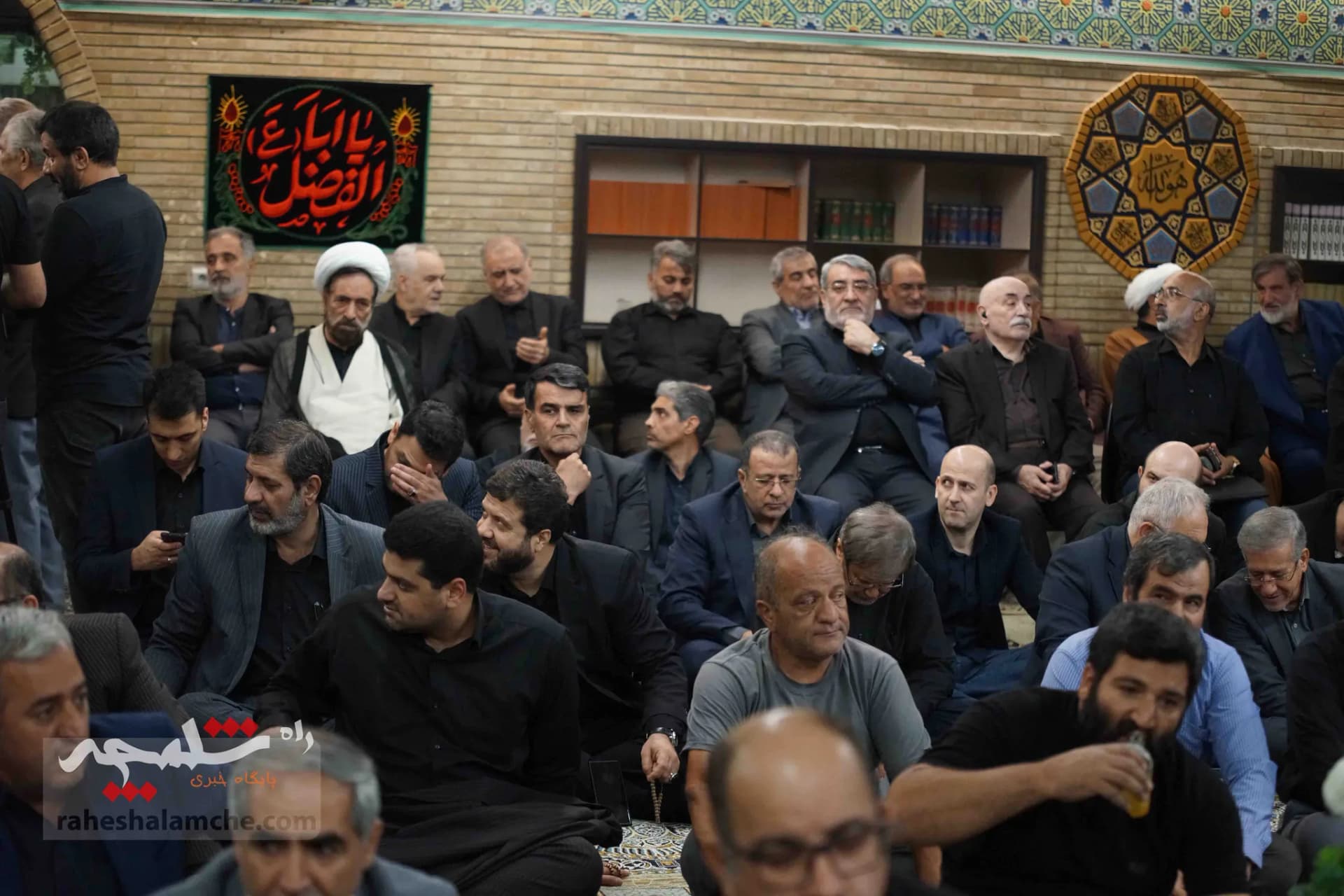 احمدینژادیها برای ختم همسر مرتضی تمدن سنگ تمام گذاشتند +تصاویر — تصویر 96