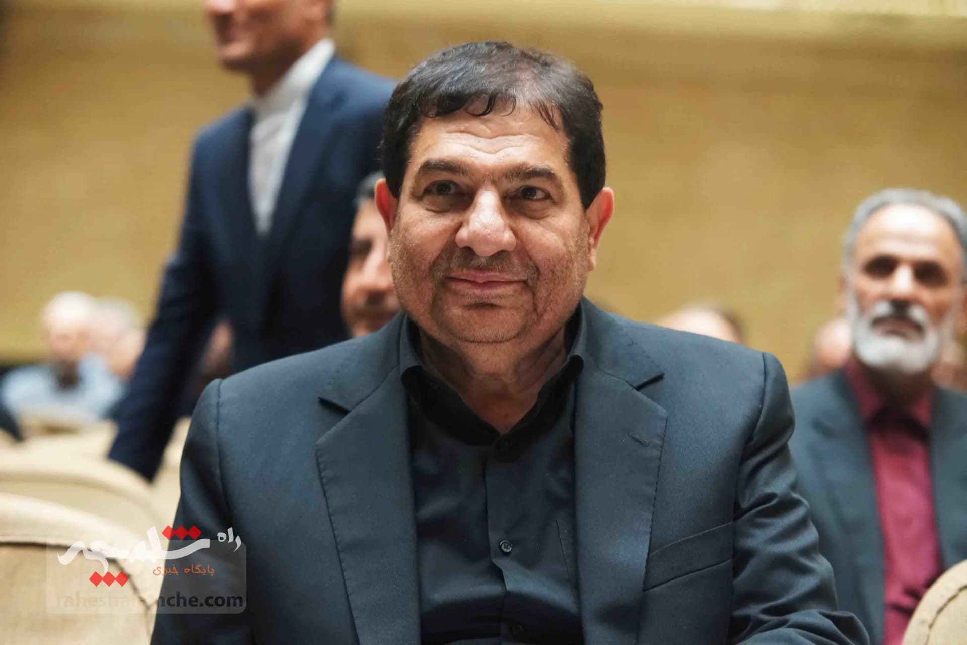 همه شخصیتهایی که در مراسم ختم مادر زریبافان شرکت کرده بودند +تصاویر — تصویر 24