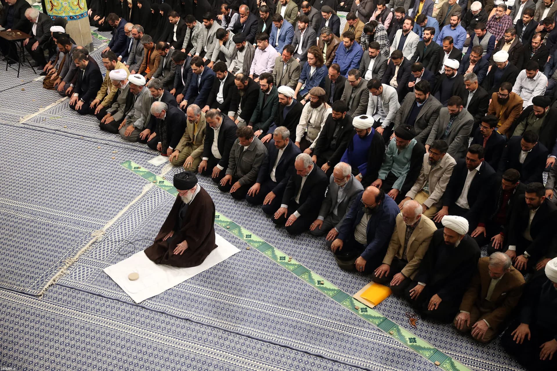 دیدار شاعران با رهبر انقلاب +تصاویر — تصویر 9