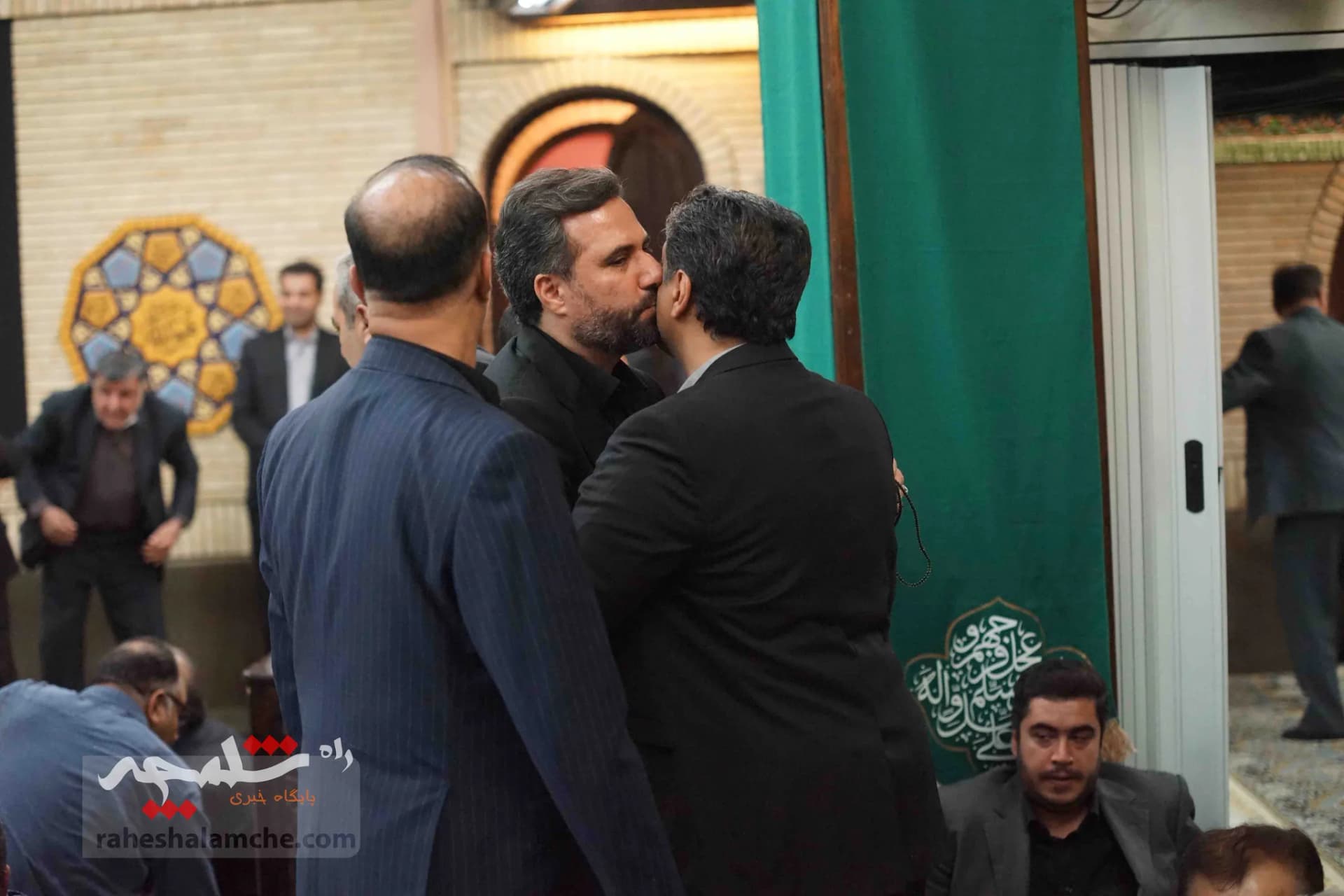 احمدینژادیها برای ختم همسر مرتضی تمدن سنگ تمام گذاشتند +تصاویر — تصویر 83