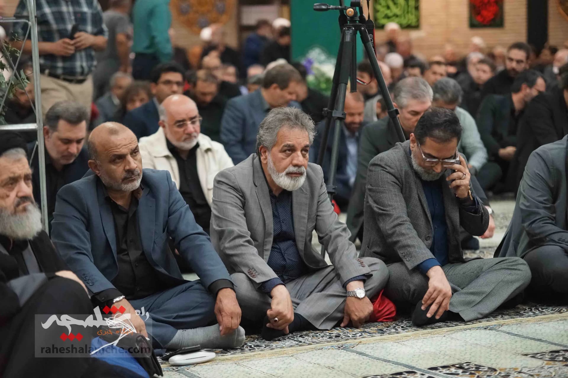 احمدینژادیها برای ختم همسر مرتضی تمدن سنگ تمام گذاشتند +تصاویر — تصویر 94