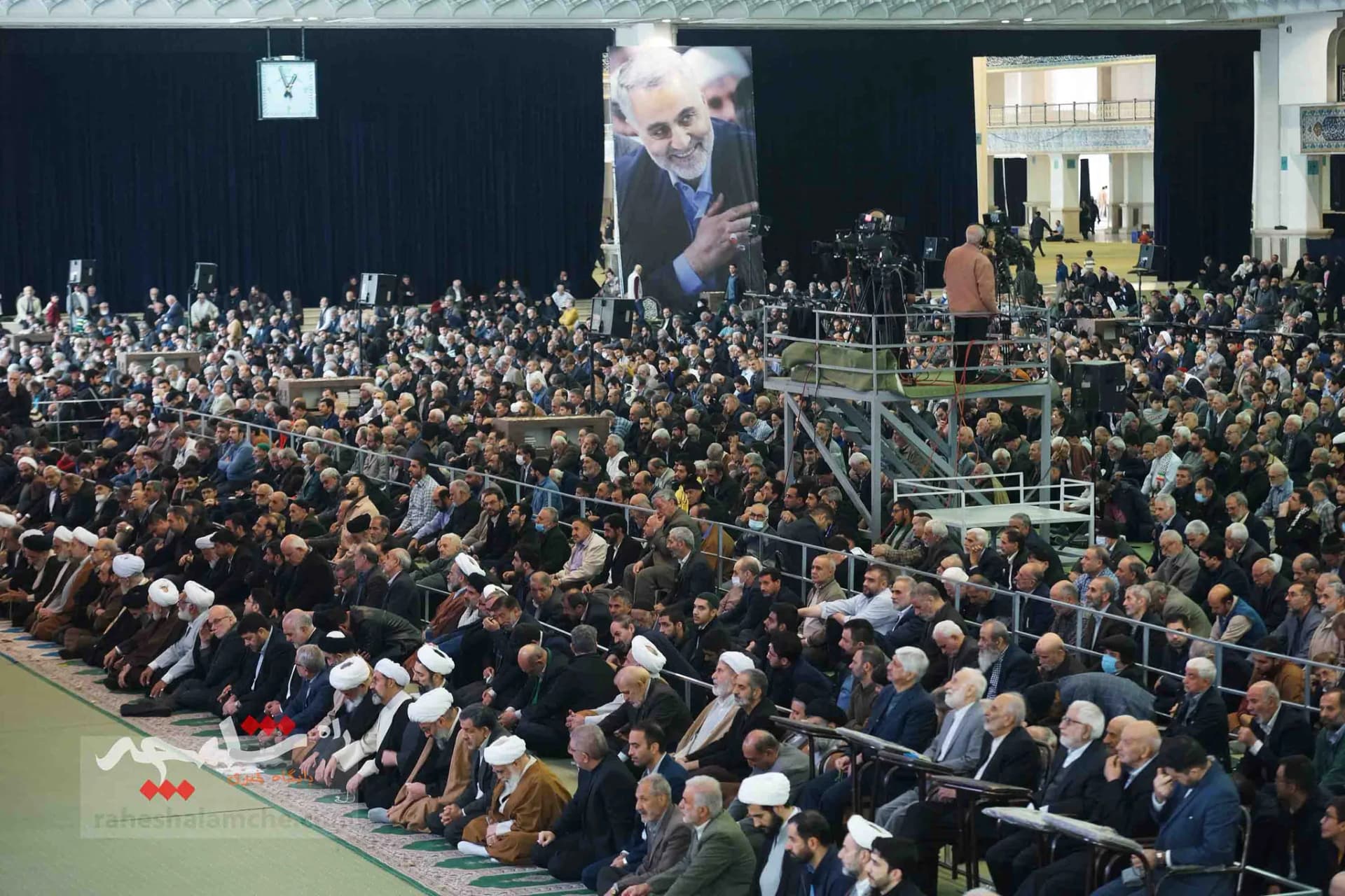 نمازجمعه این هفته تهران برگزار شد +تصاویر — تصویر 20