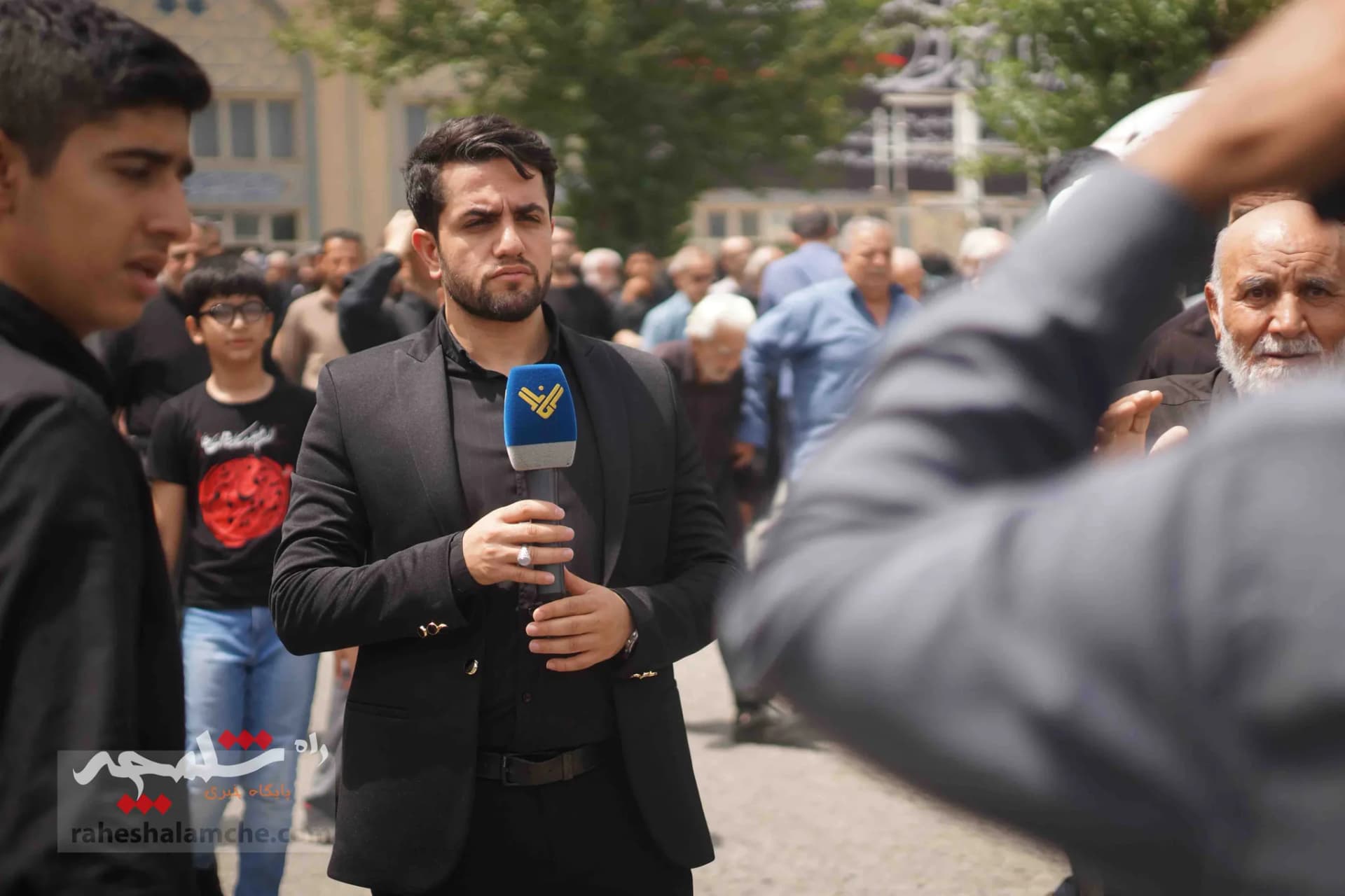 نمازگزاران تهرانی، اهانت مجدد به قرآن کریم در سوئد را محکوم کردند +تصاویر — تصویر 6